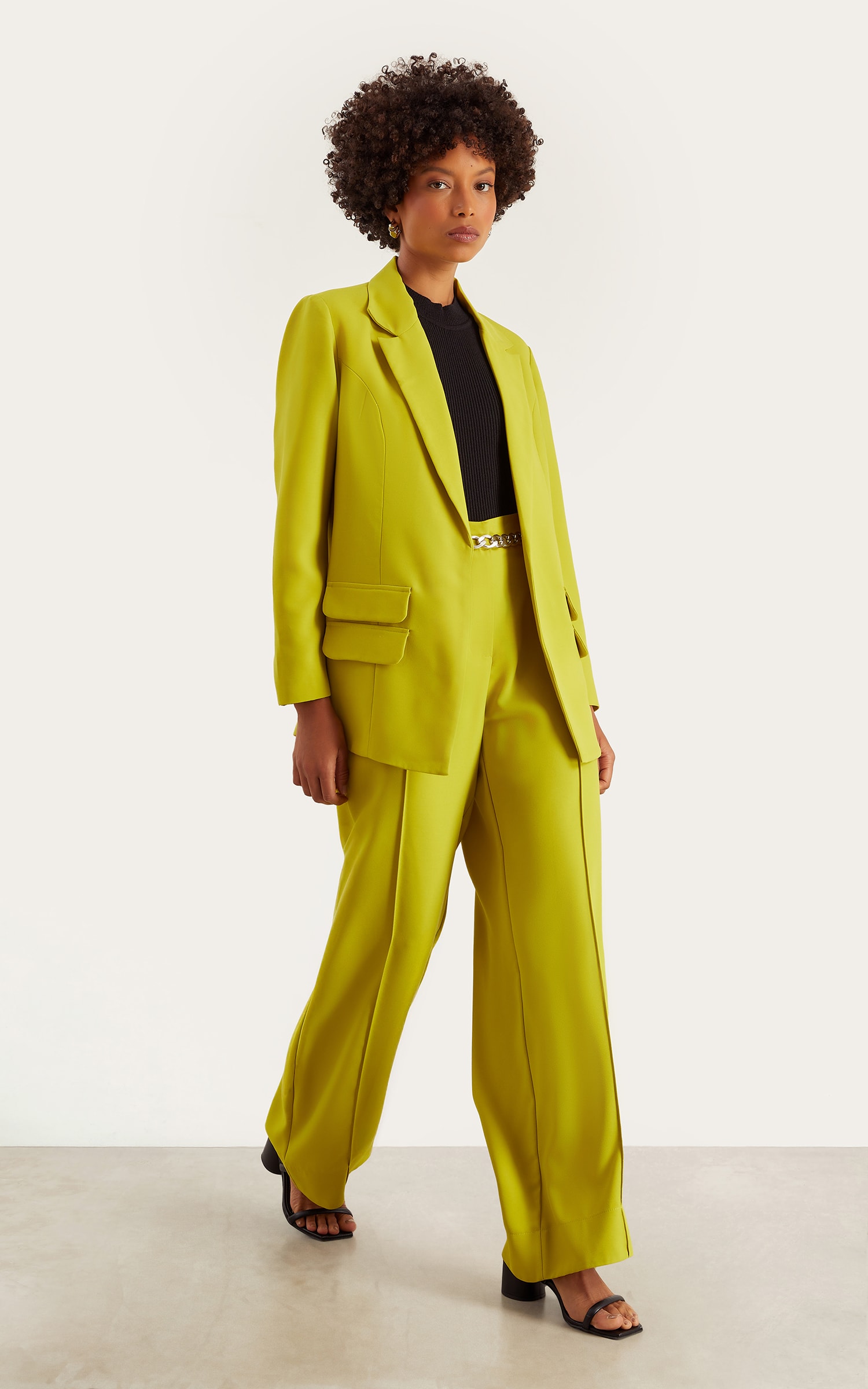 Blazer Living Detalhe Lapela Verde Oliva