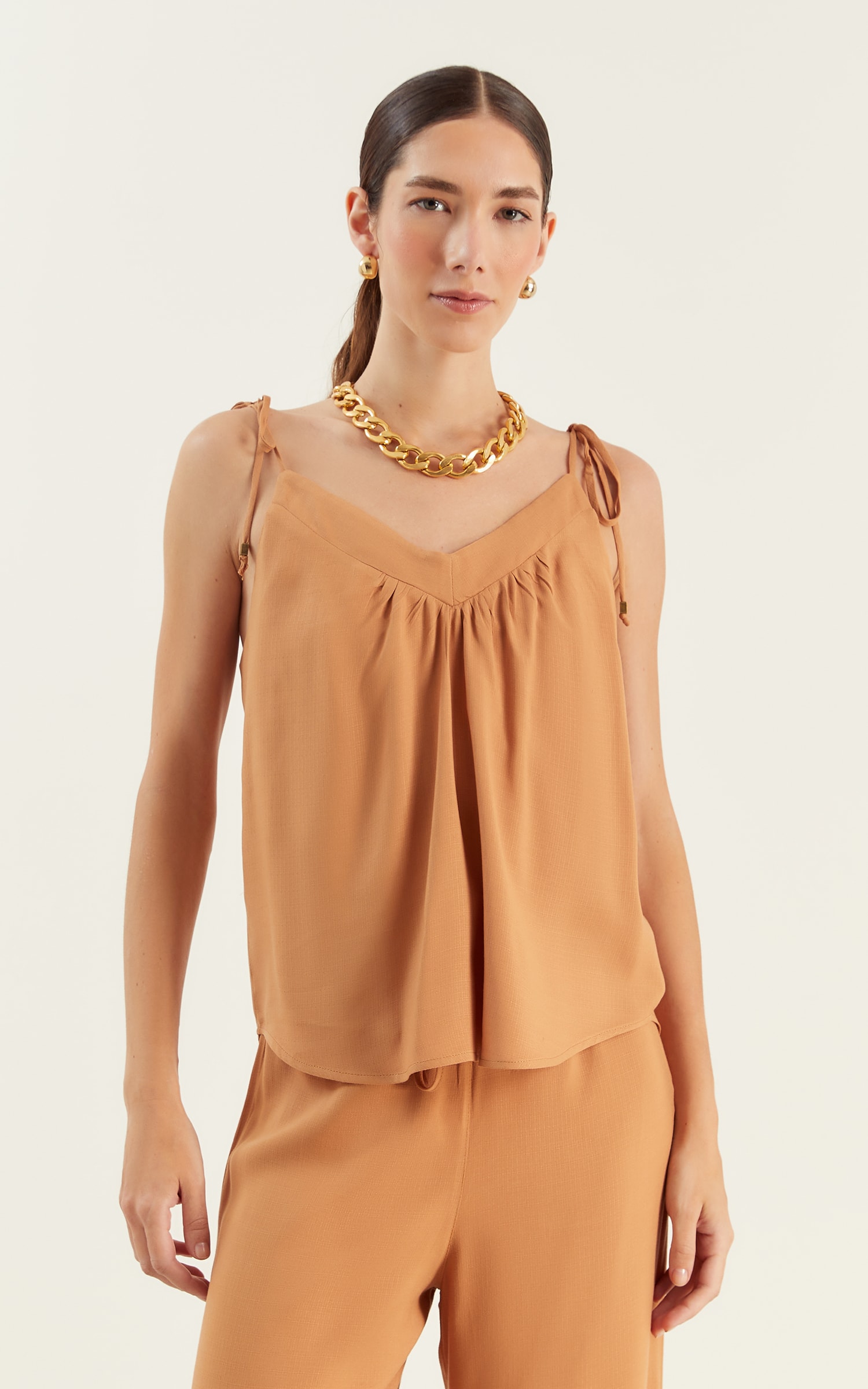 Blusa Amarracao Essencial Amendoa