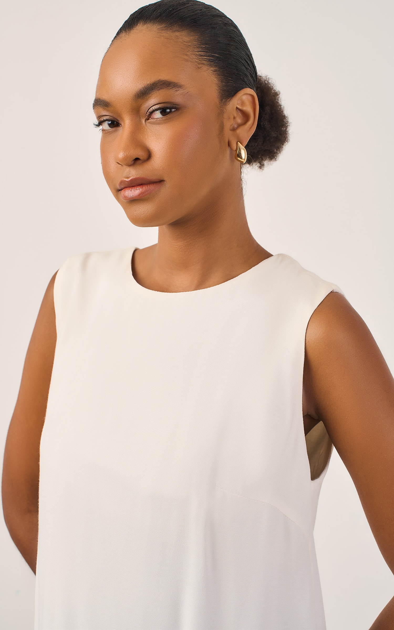 Blusa Assimetrica Modern Off White