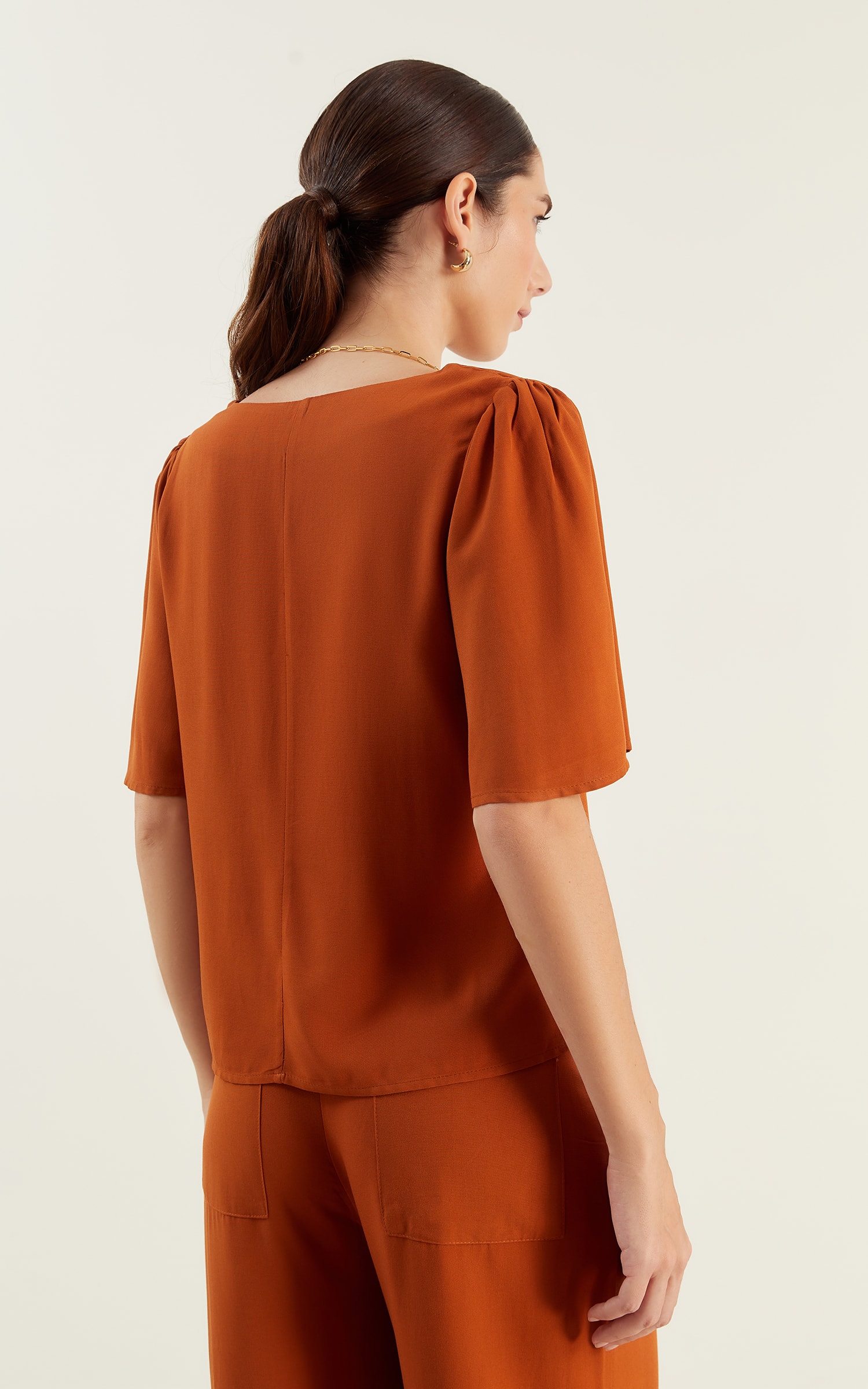 Blusa Basic Caramelo