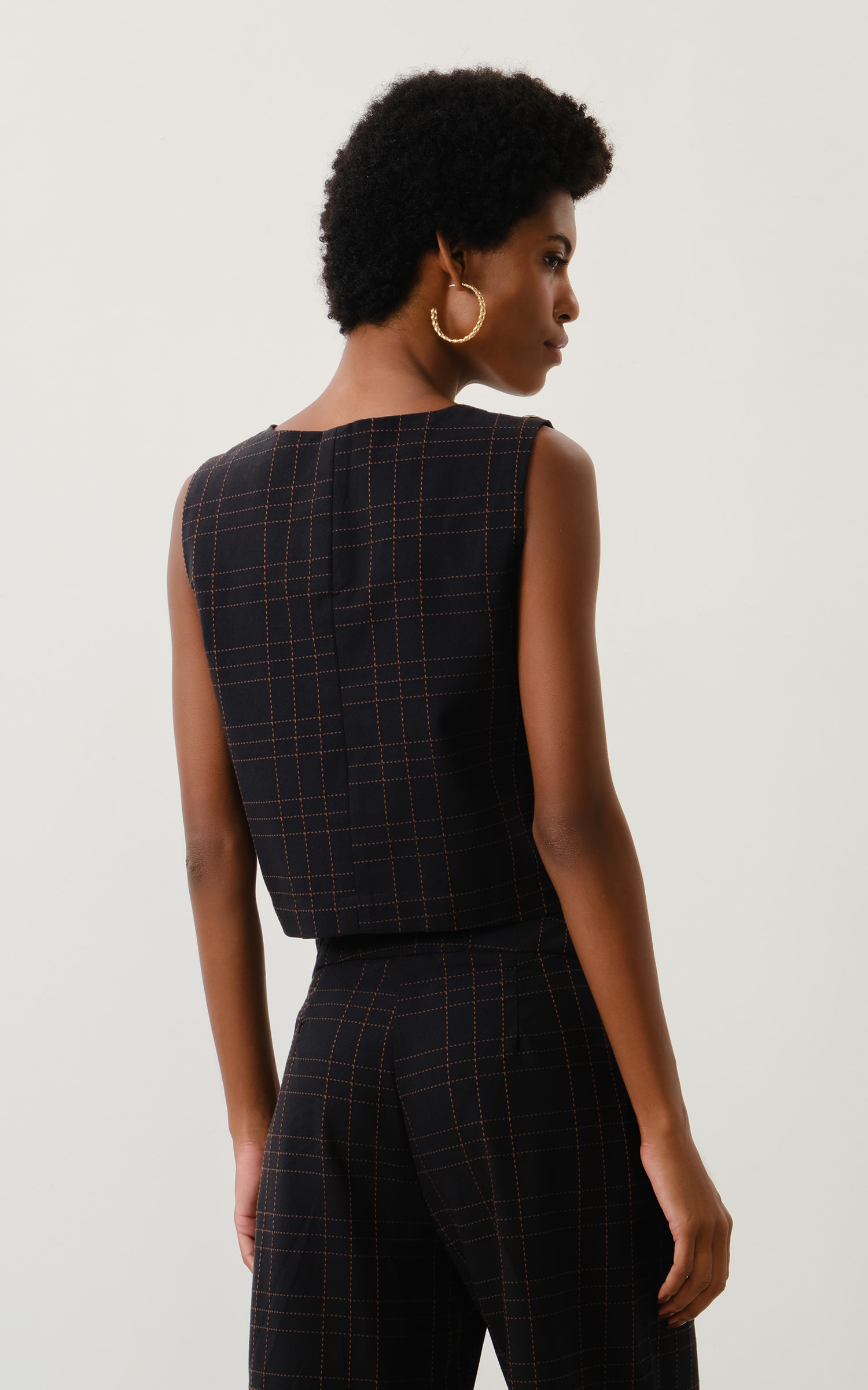 Blusa Canela Detalhe Botoes Preto