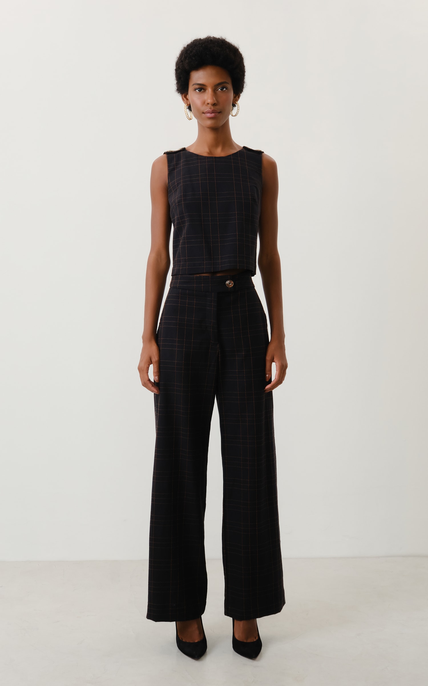 Blusa Canela Detalhe Botoes Preto