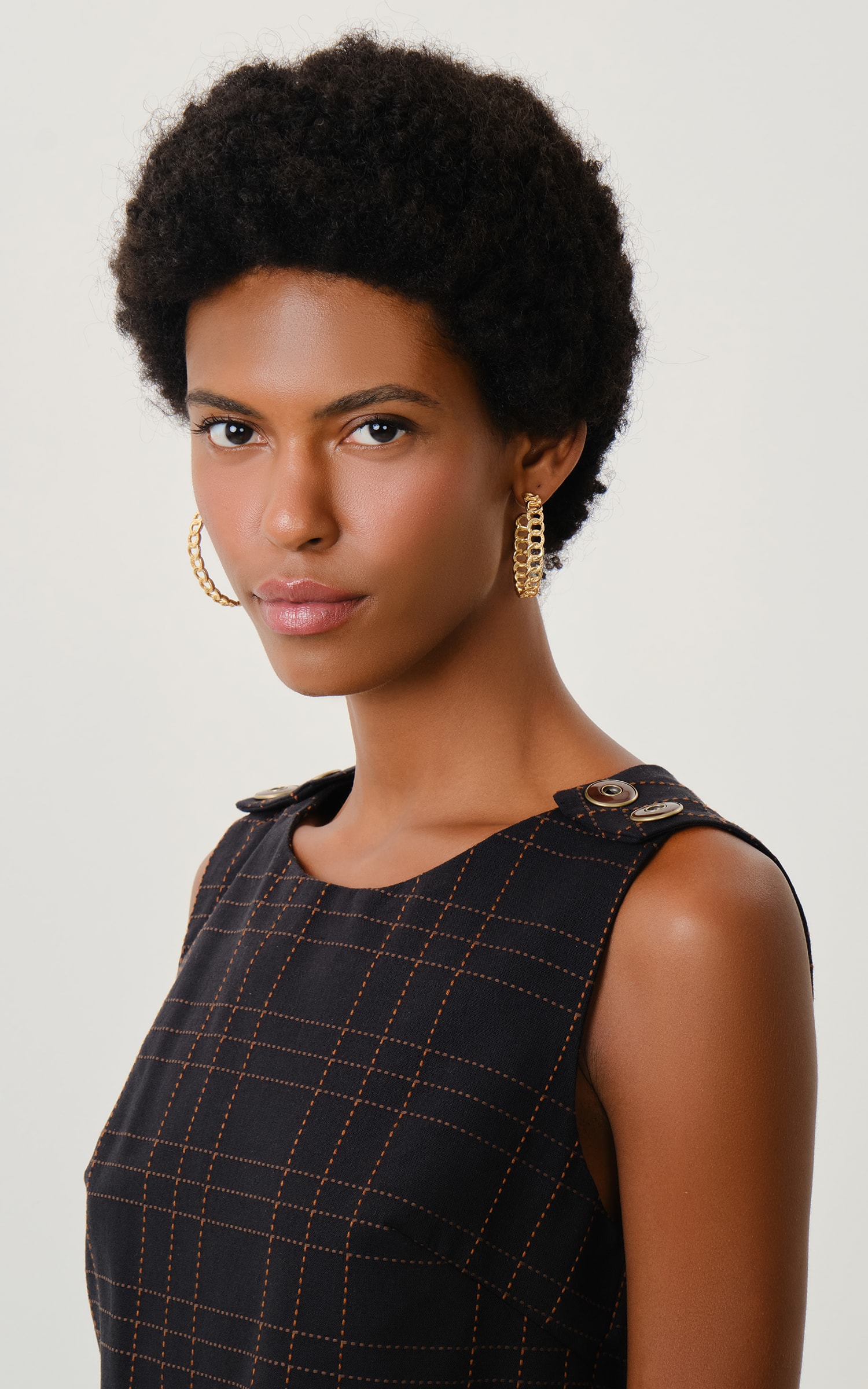 Blusa Canela Detalhe Botoes Preto