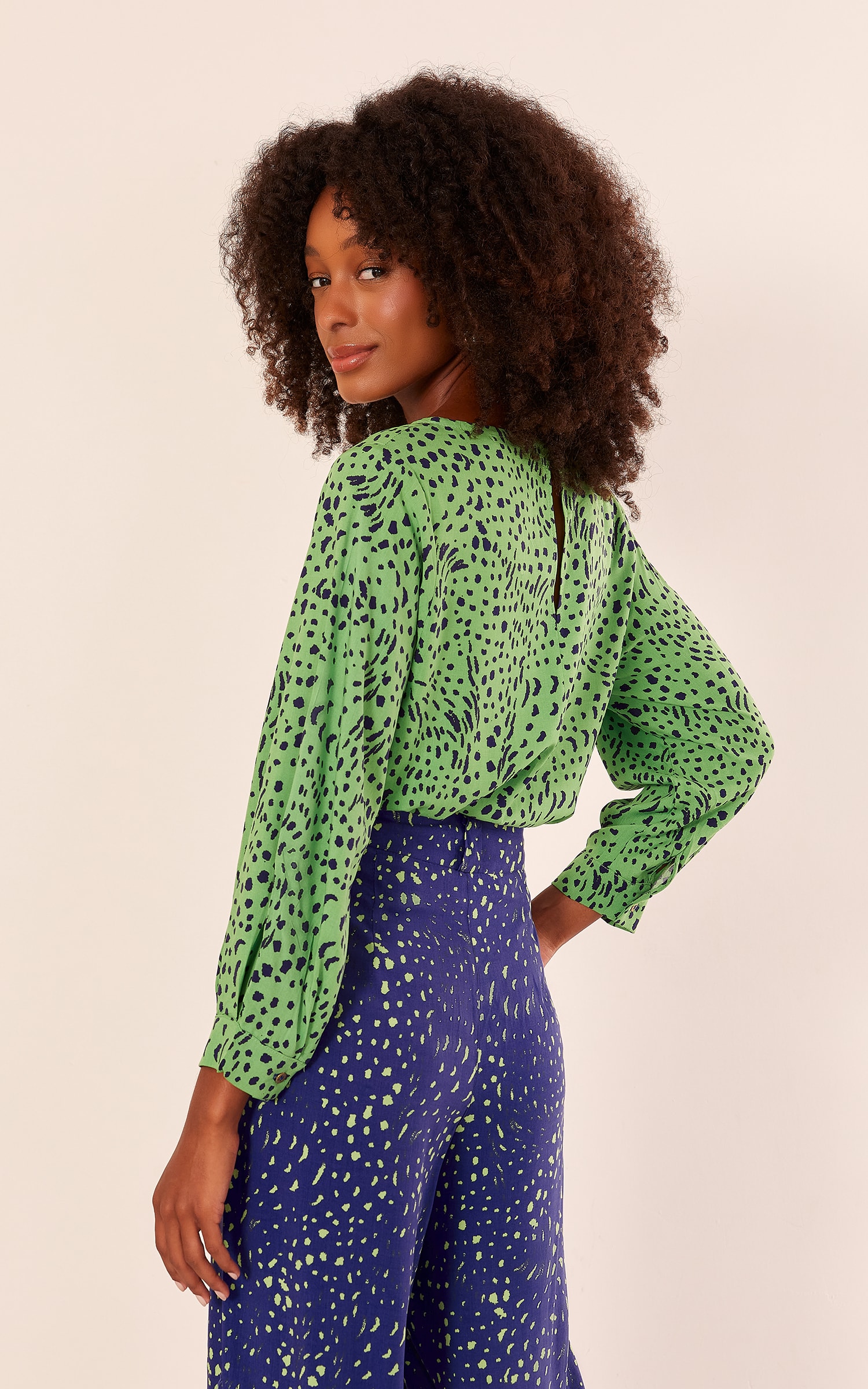 Blusa Canoa Estampa Blanche Verde