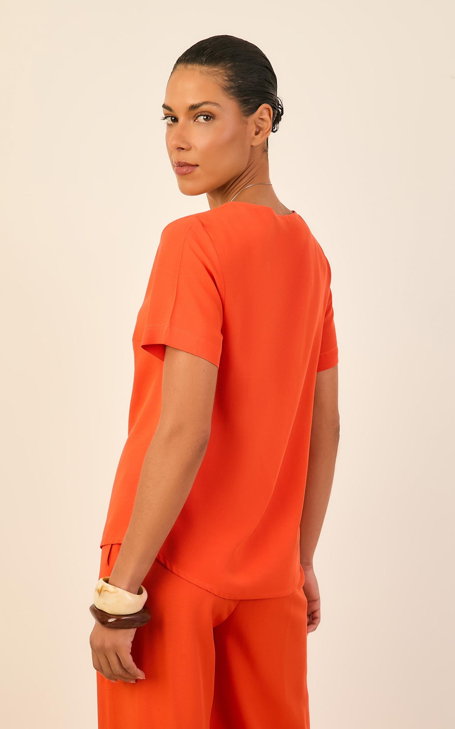Blusa Decote Canoa Color Coral