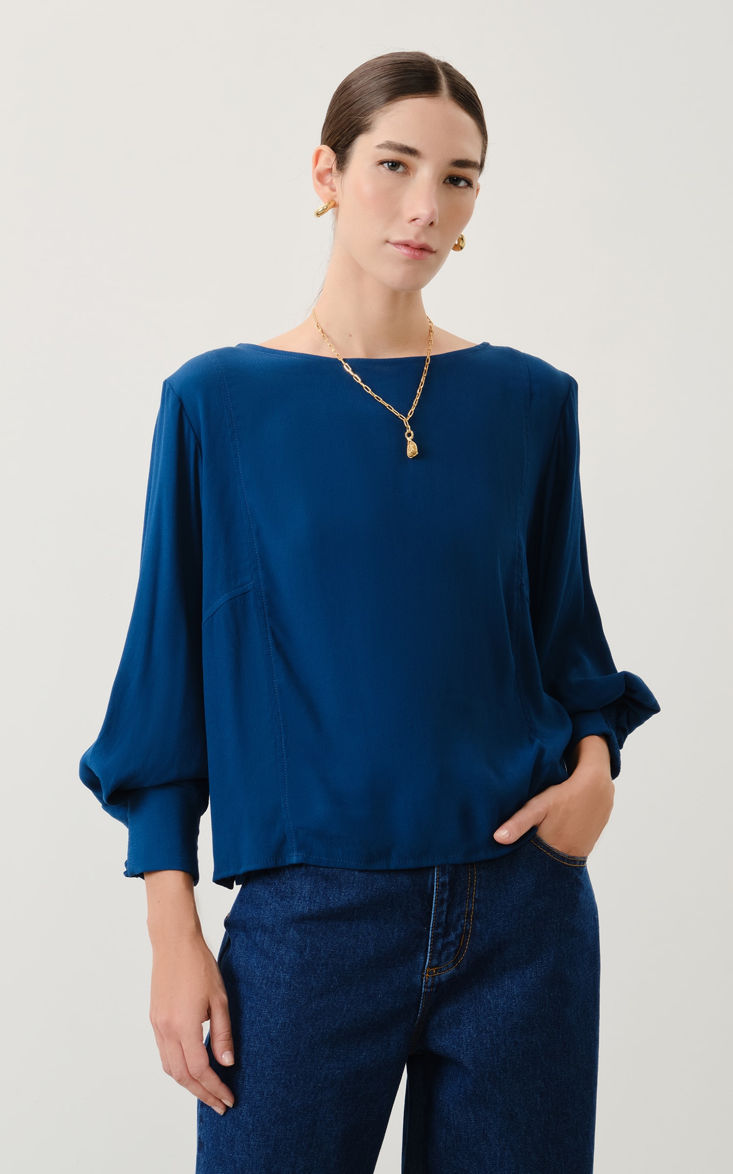 Blusa Decote Canoa River Cobalto
