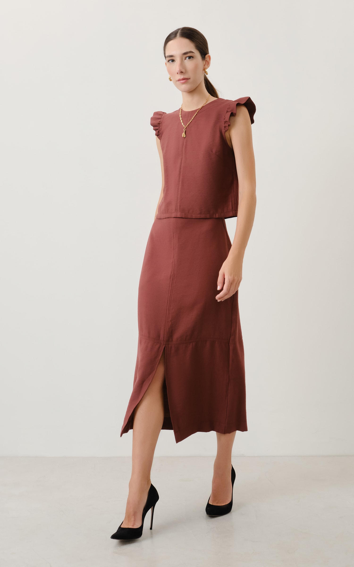 Blusa Detalhe Babado Amaranto Chocolate
