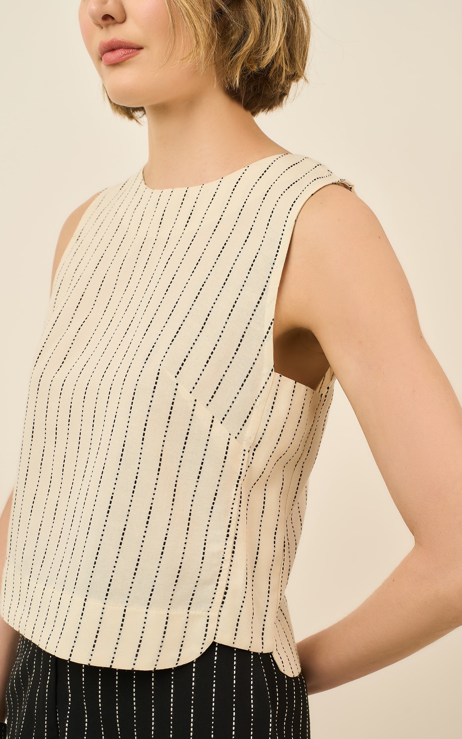 Blusa Detalhe Costas Fabric Off White