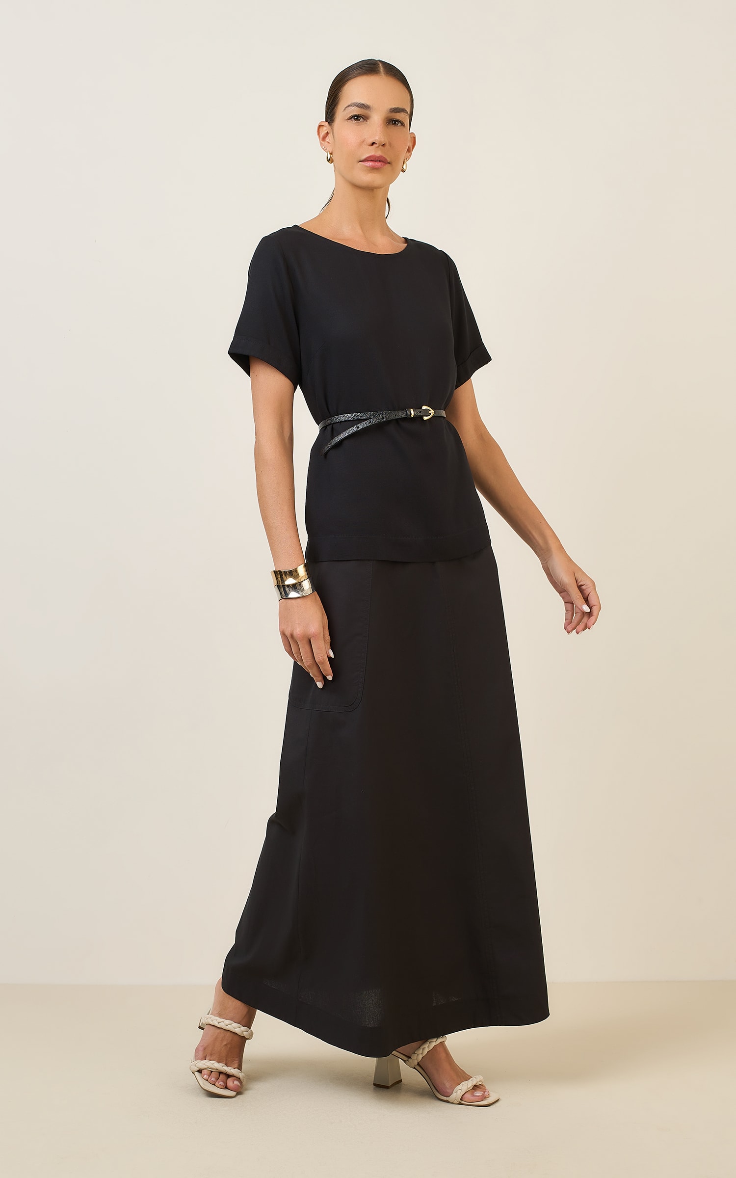 Blusa Detalhe Manga Costa Preto