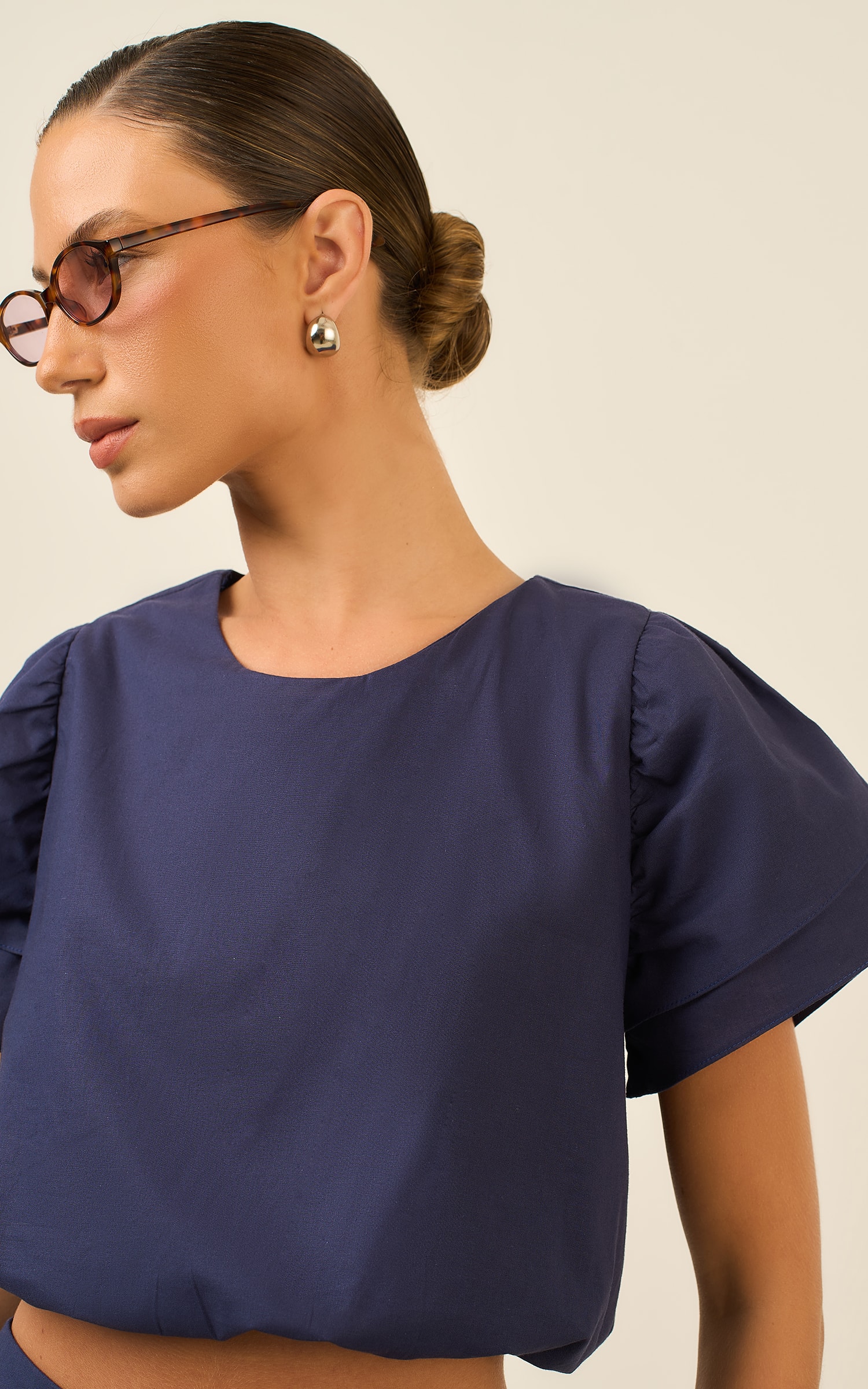 Blusa Detalhe Manga Poetic Marinho