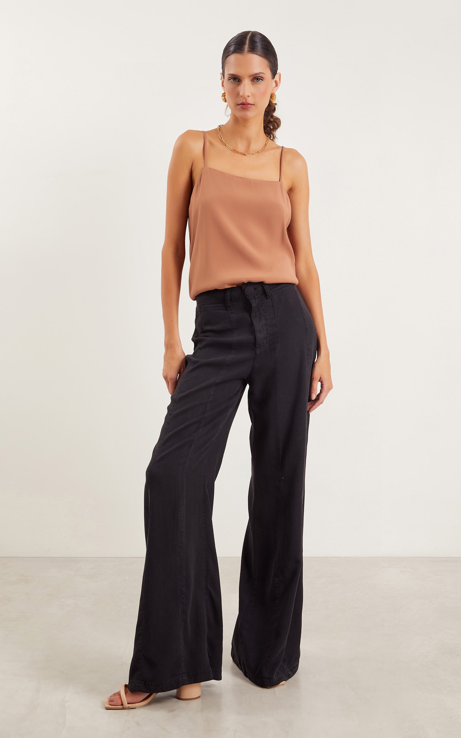Blusa Dupla Flora Amendoa