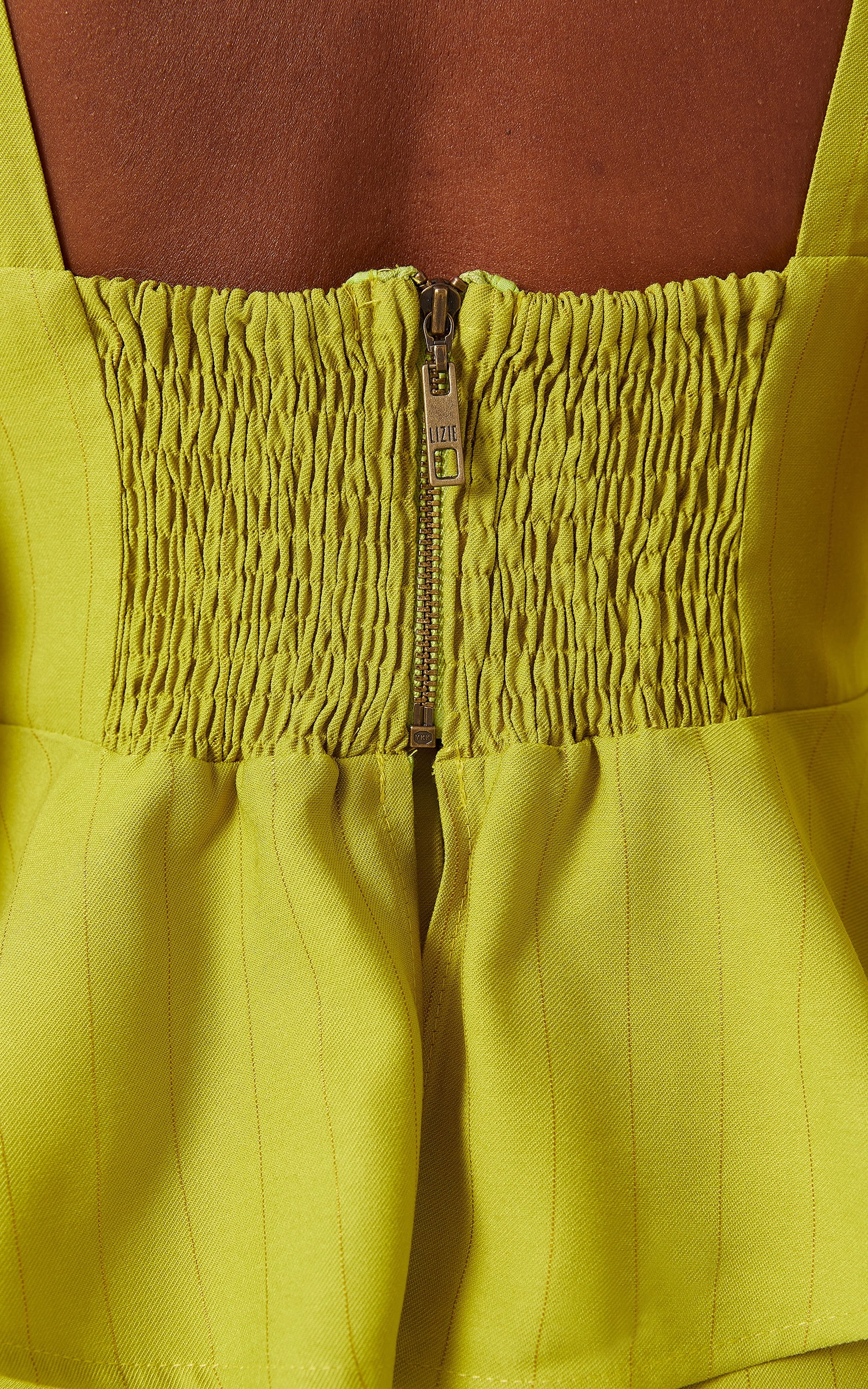 Blusa Elemento Detalhe Babado Verde