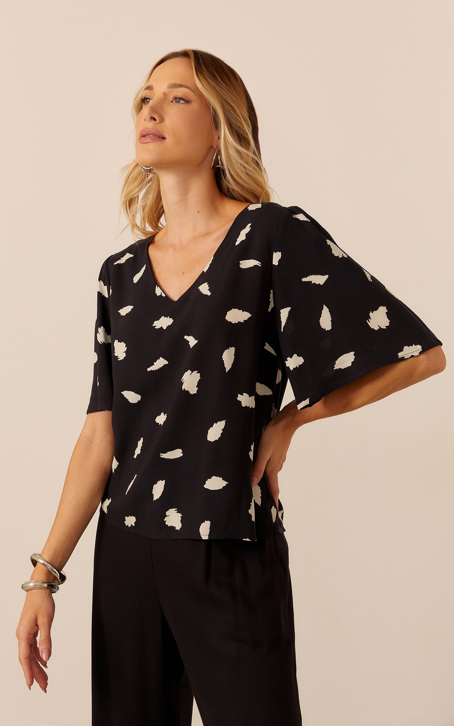 Blusa Íris Manga Sino Preto