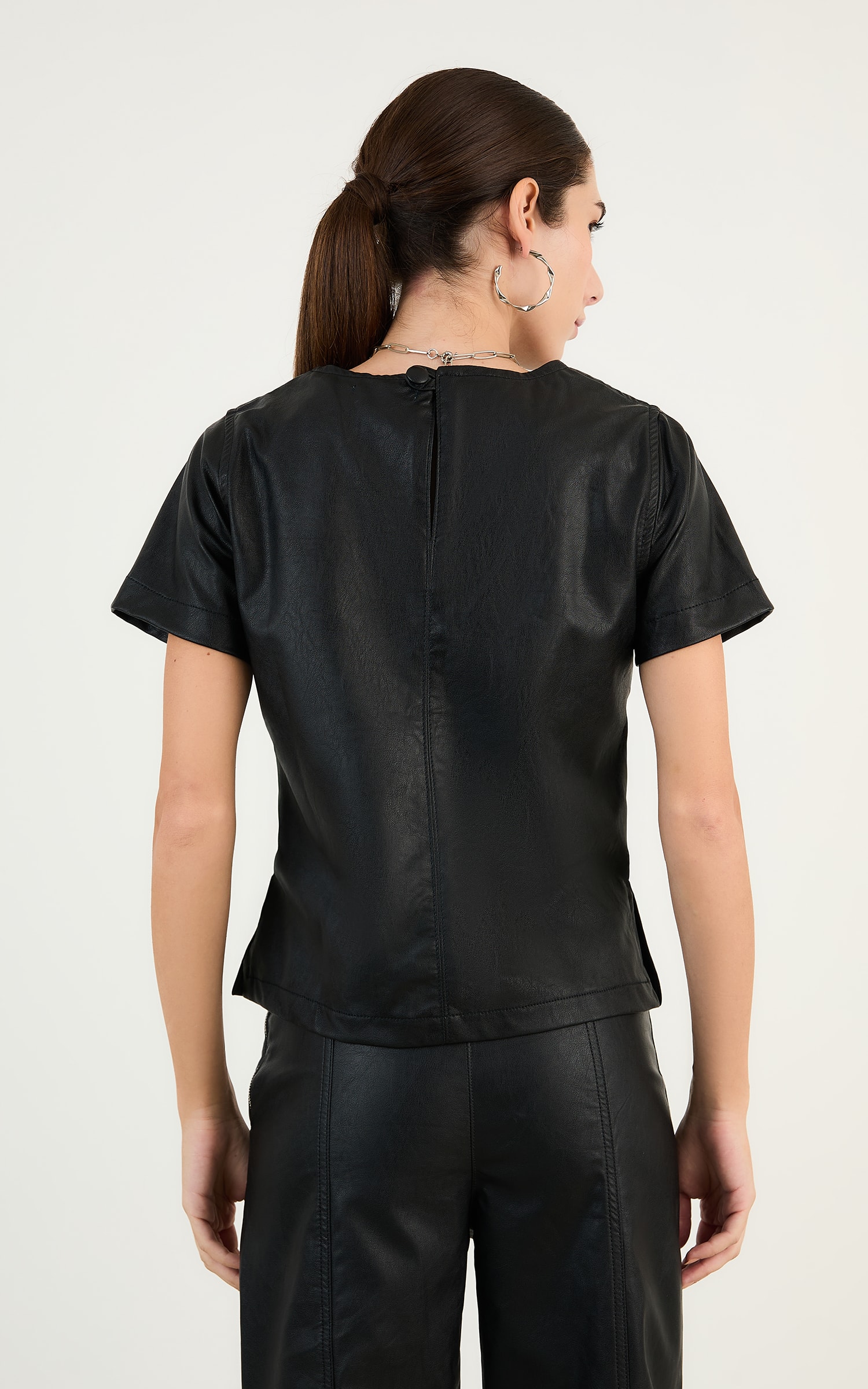Blusa Like Leather Preto