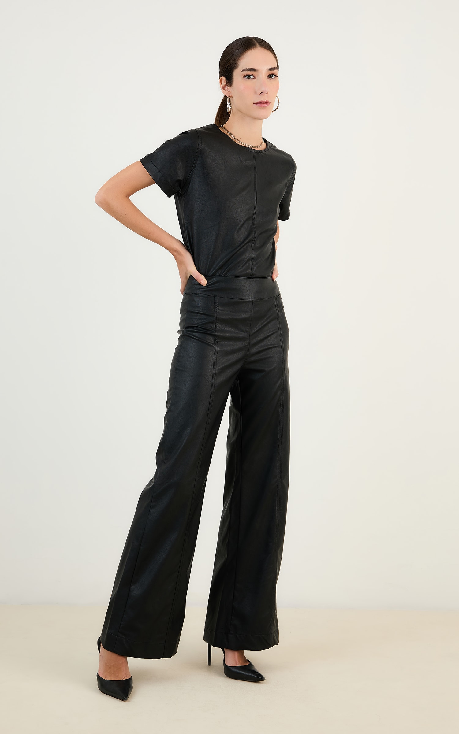 Blusa Like Leather Preto