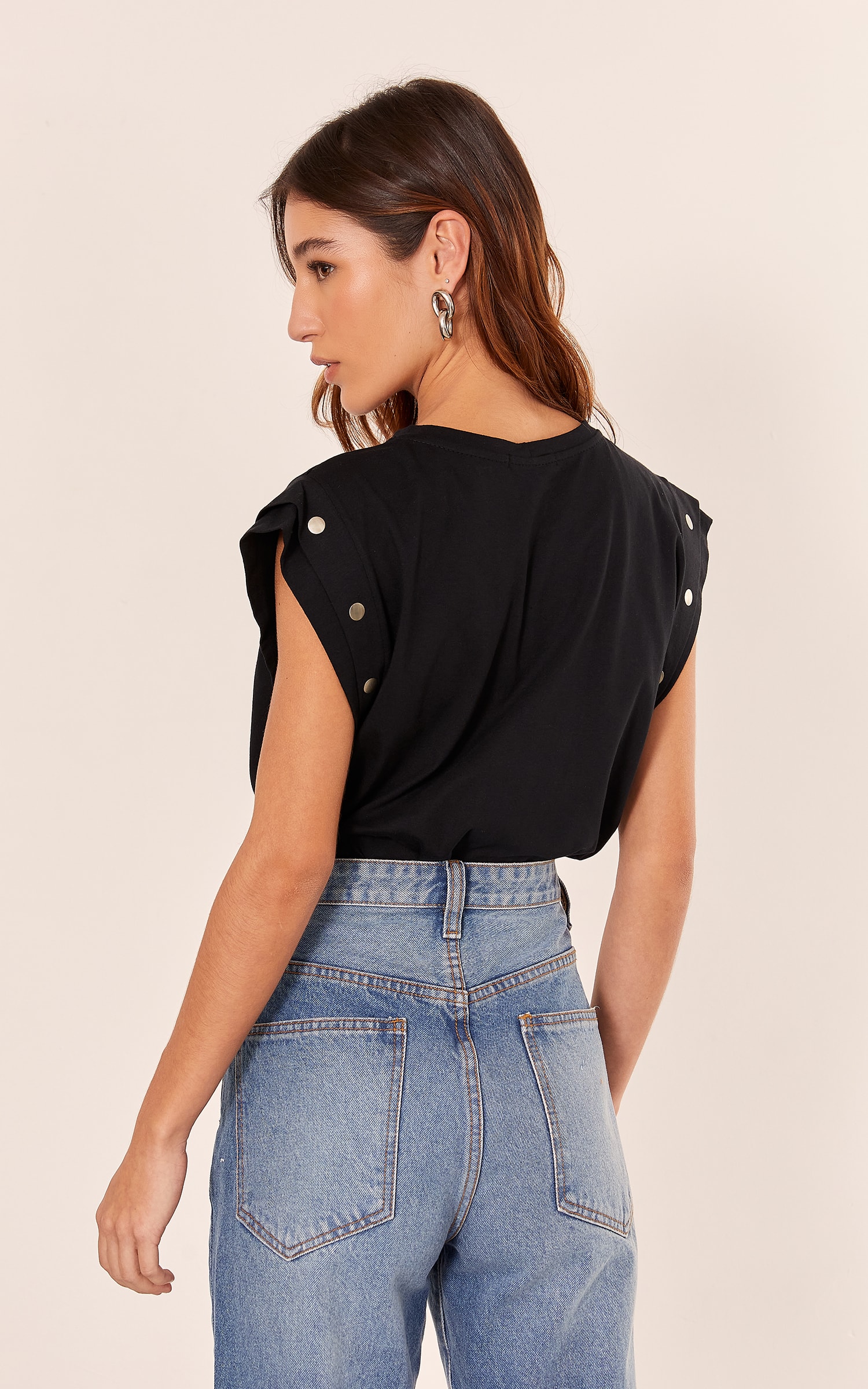 Blusa Malha Tachas Preto