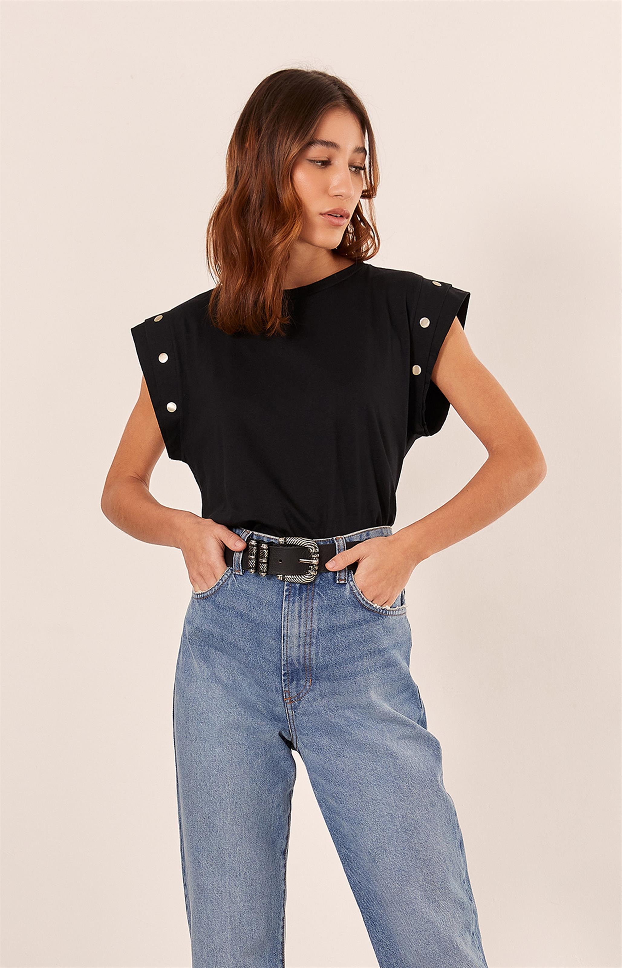 Blusa Malha Tachas Preto