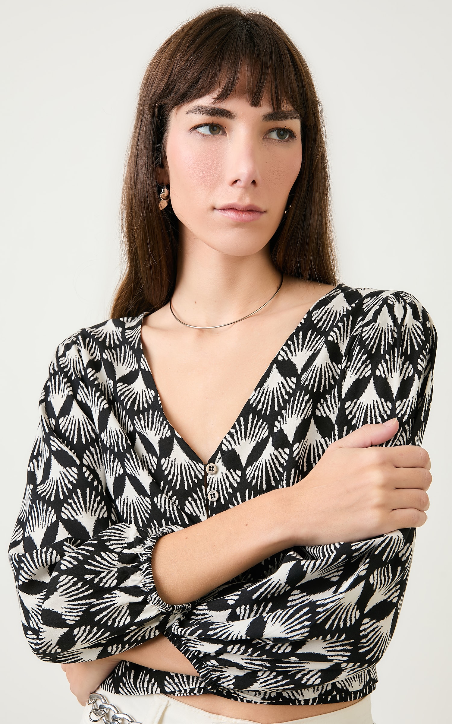 Blusa Manga Bufante Vila Preto