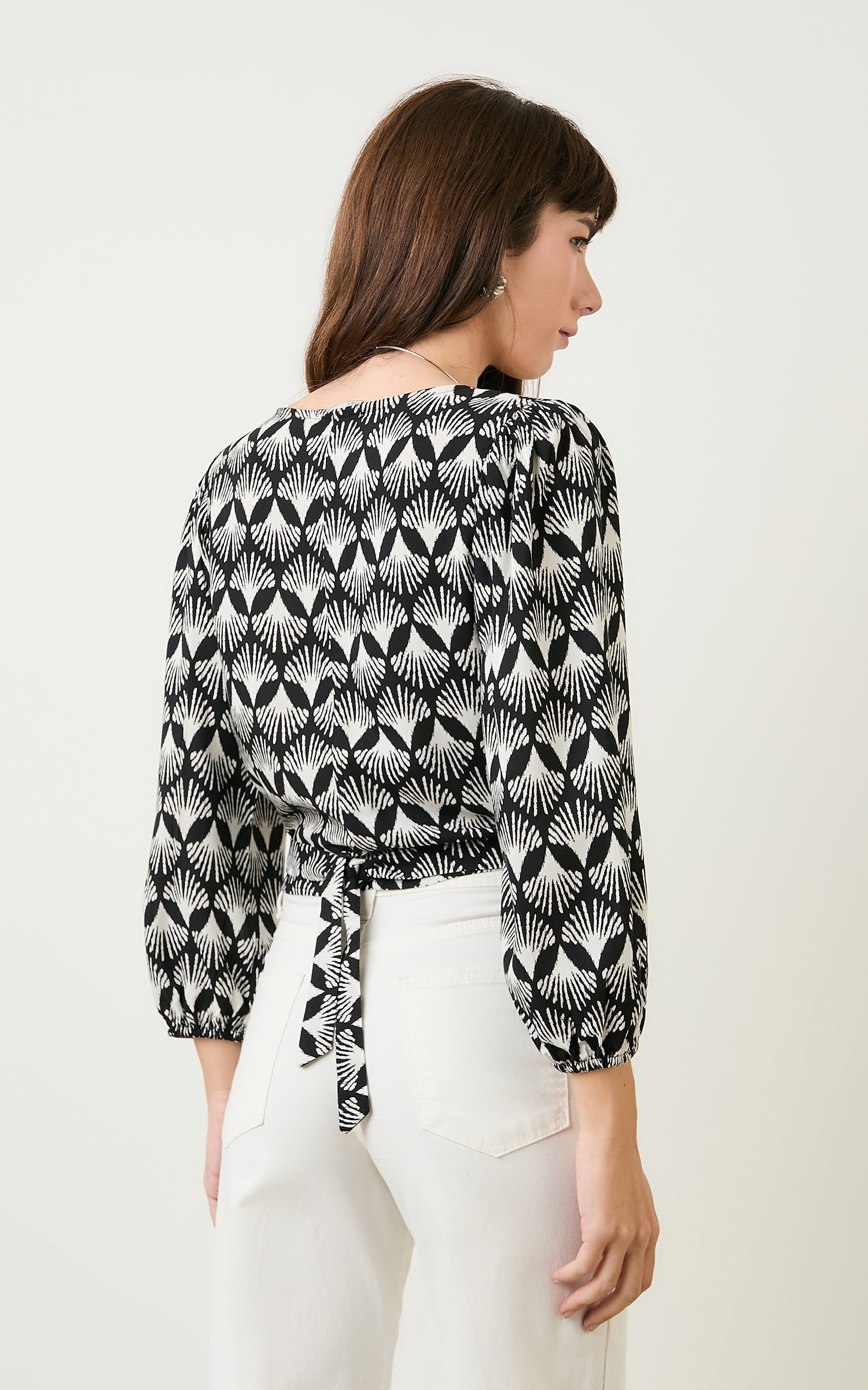 Blusa Manga Bufante Vila Preto