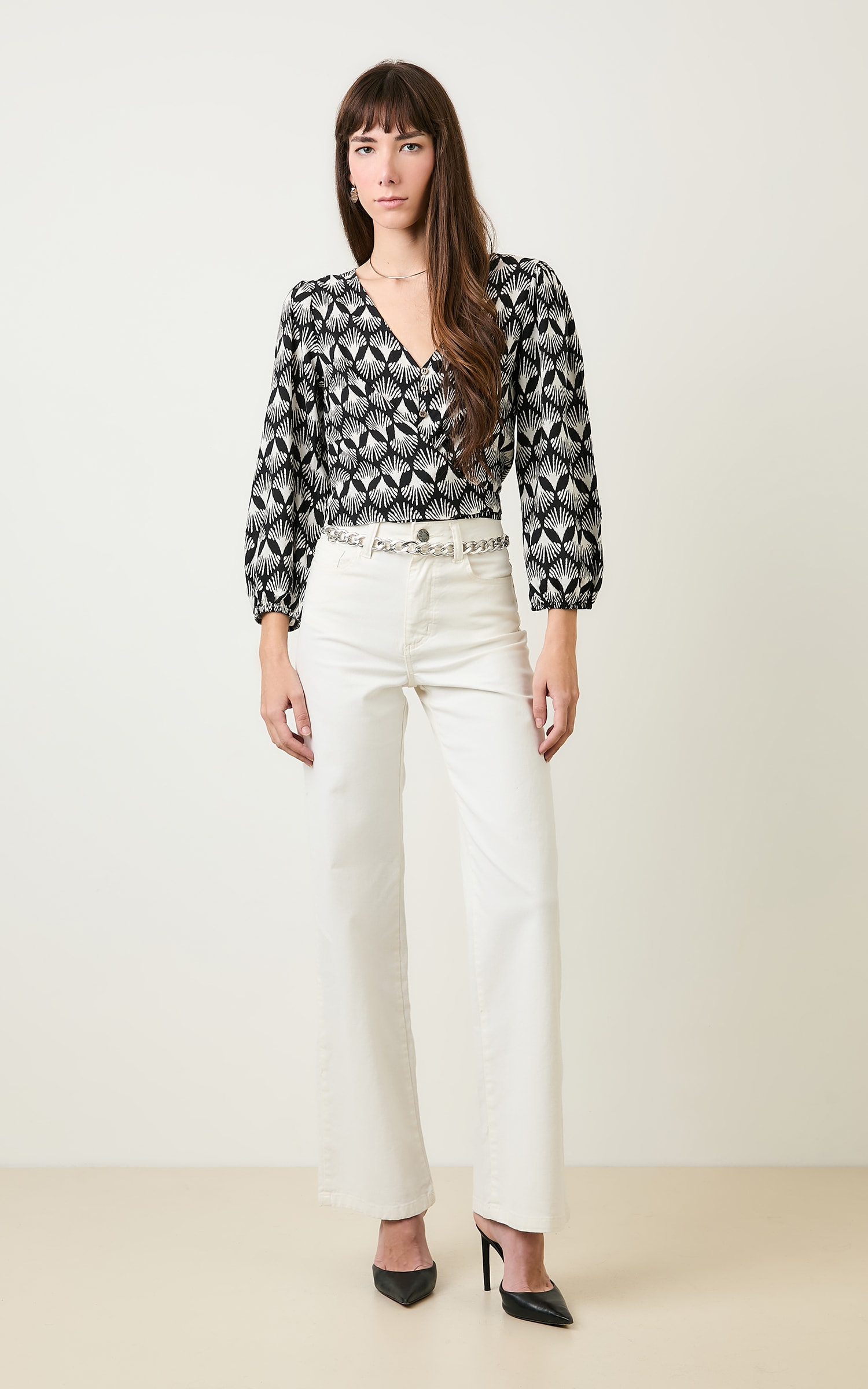 Blusa Manga Bufante Vila Preto