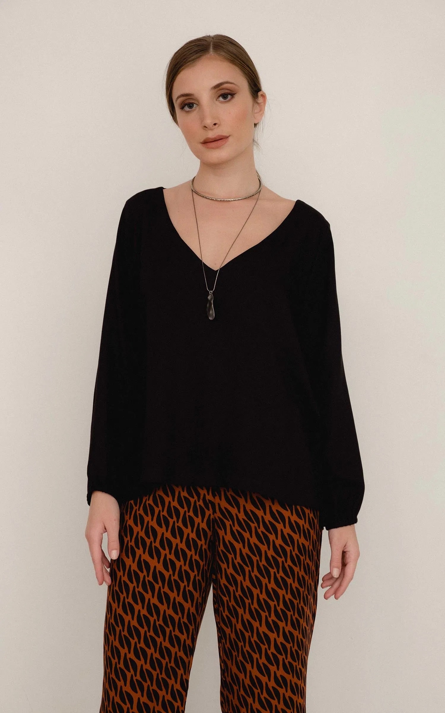 Blusa Manga Longa Alfa Preto