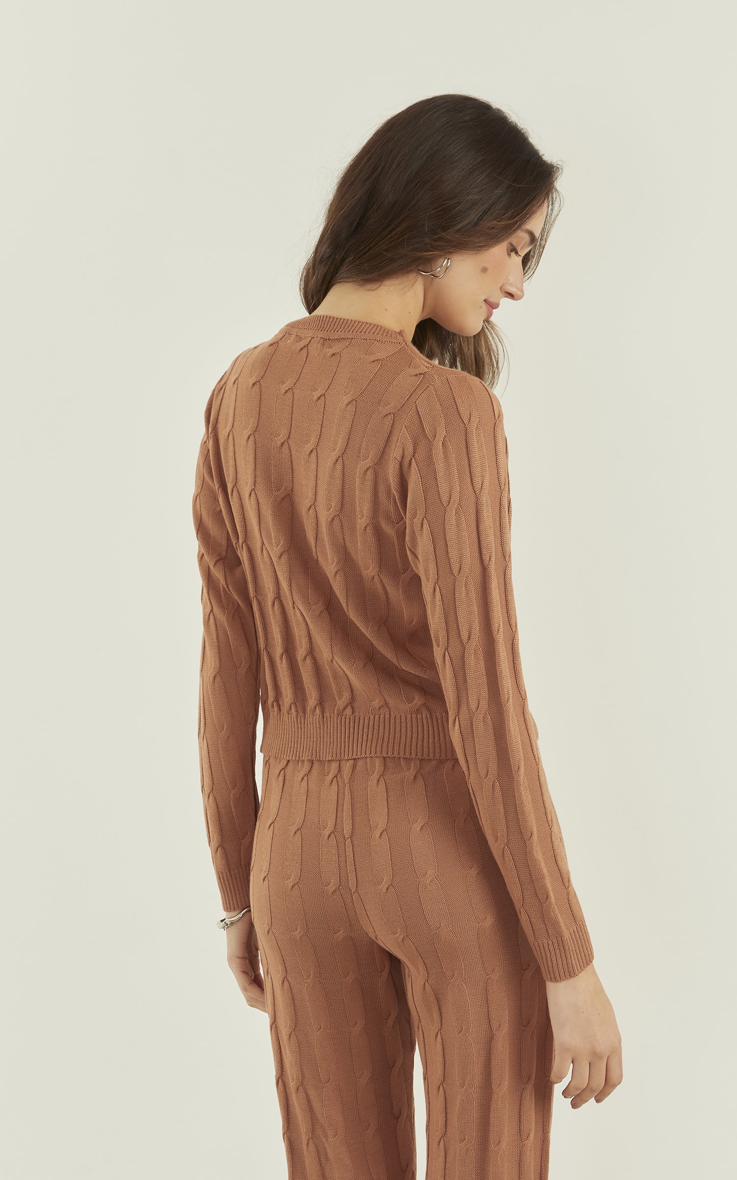 Blusa Manga Tricot Trançada Amêndoa