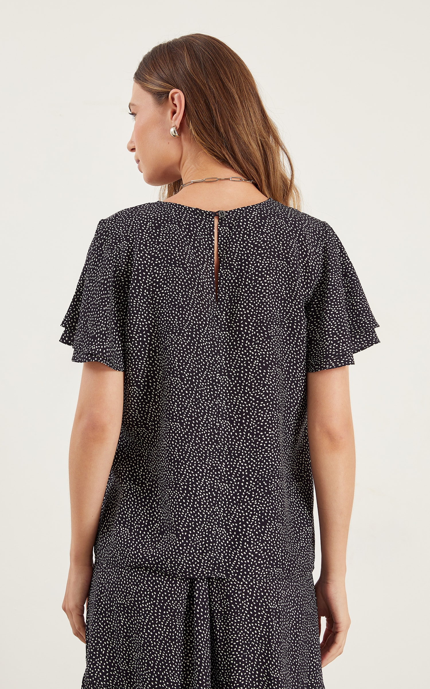 Blusa Pepper Manga Babados Preto