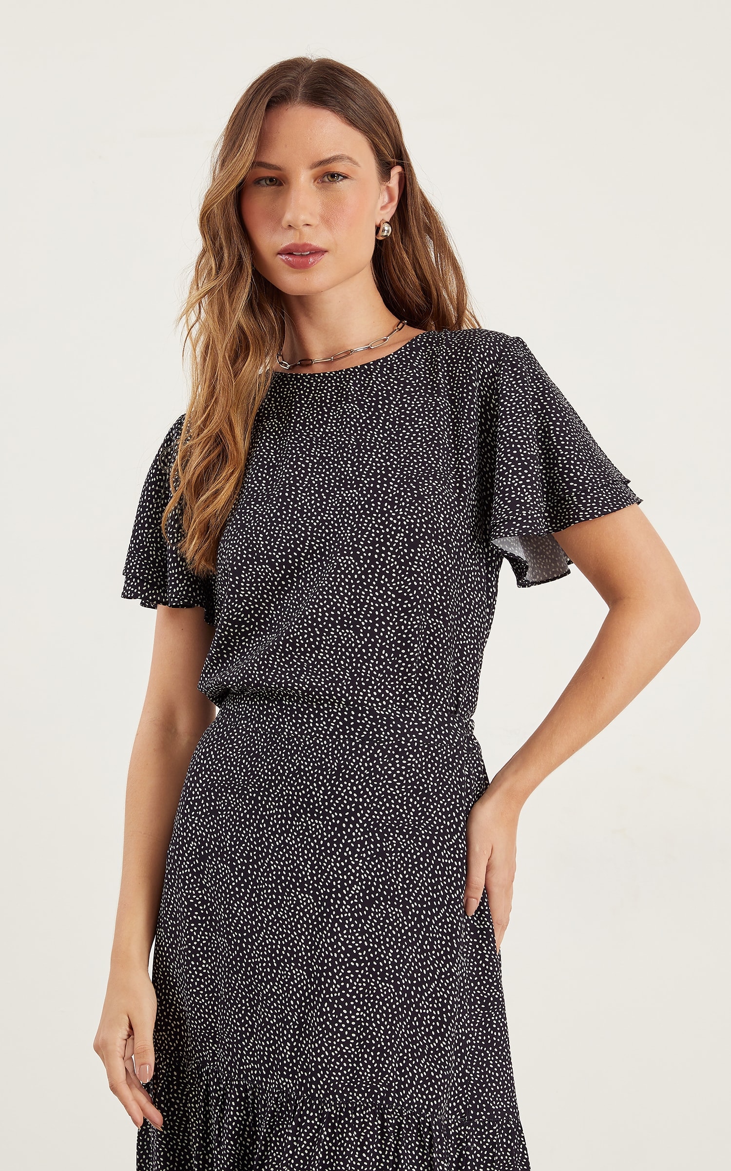 Blusa Pepper Manga Babados Preto