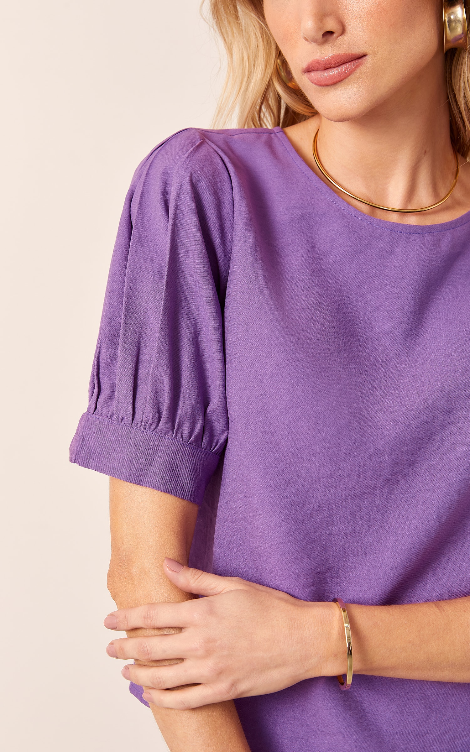 Blusa Pérola Manga Curta Com Prega Roxo