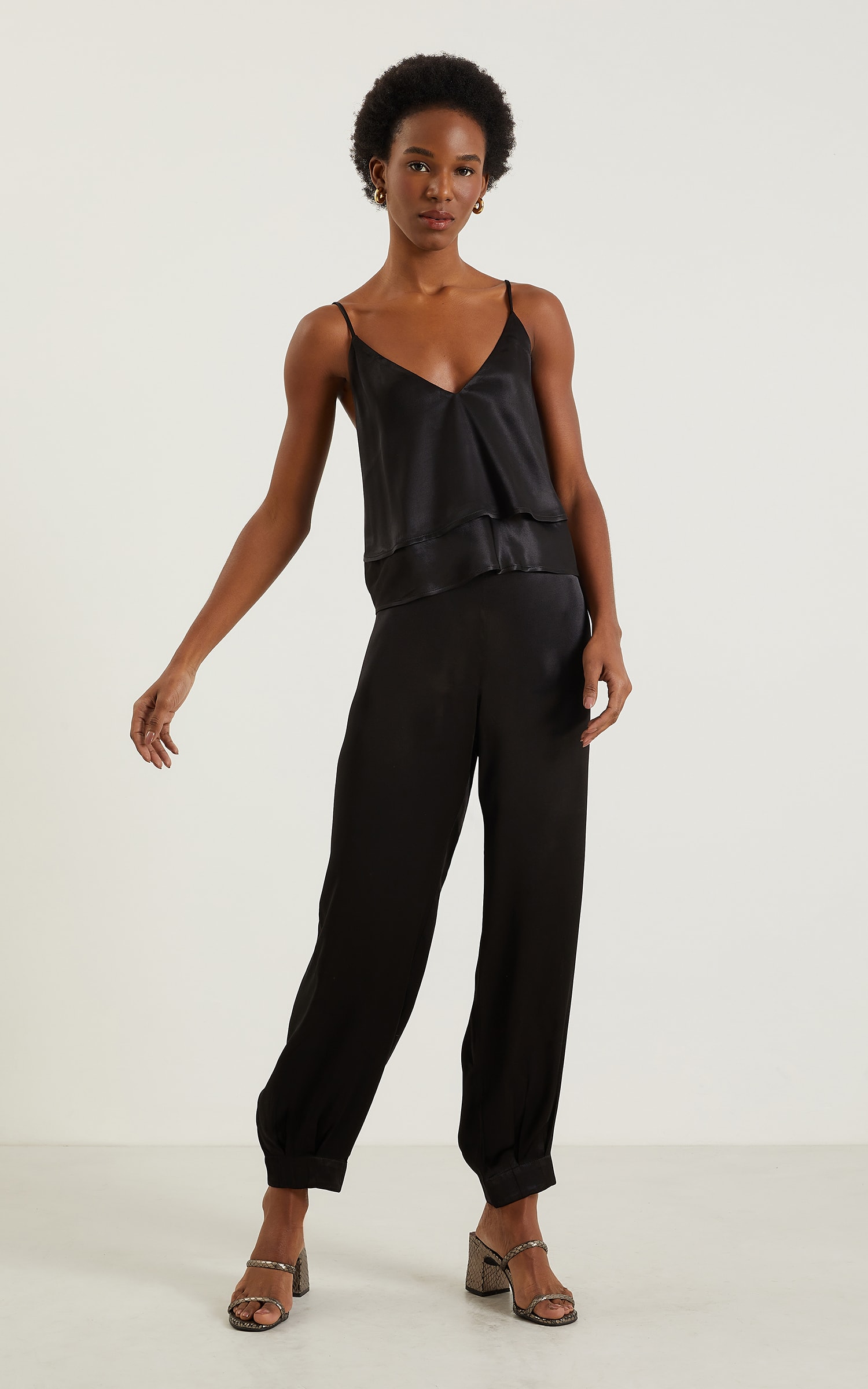 Blusa Pétala Camadas Preto