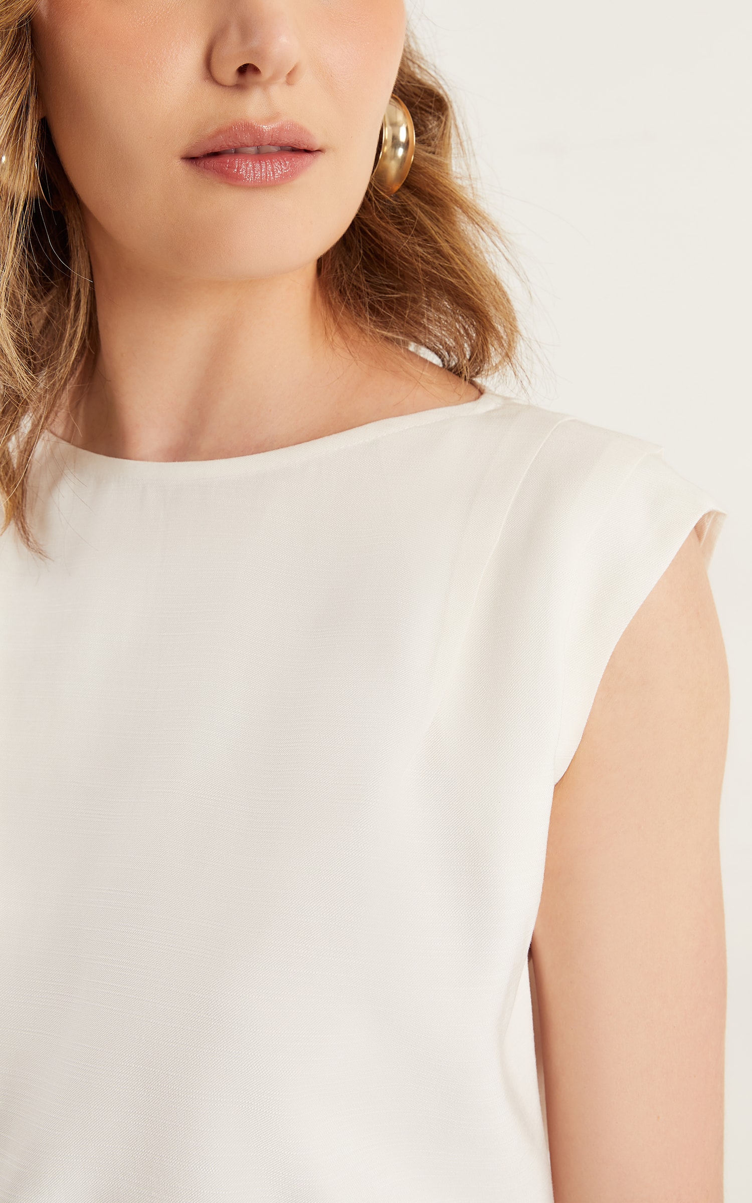 Blusa Pregas Ombro Summer Off White