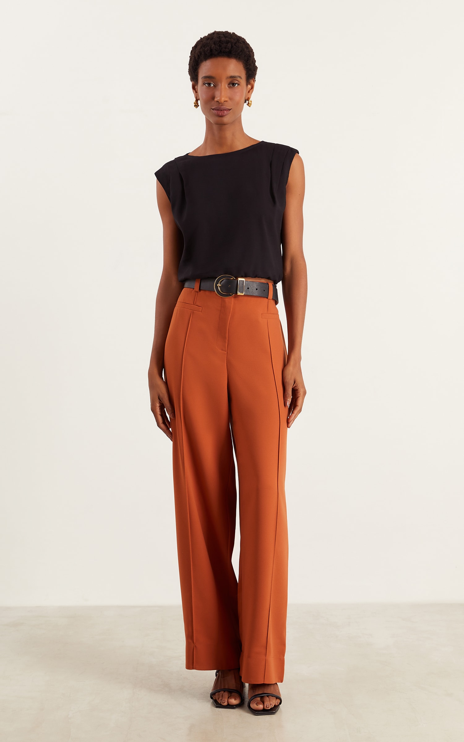 Blusa Pregas Ombro Summer Preto