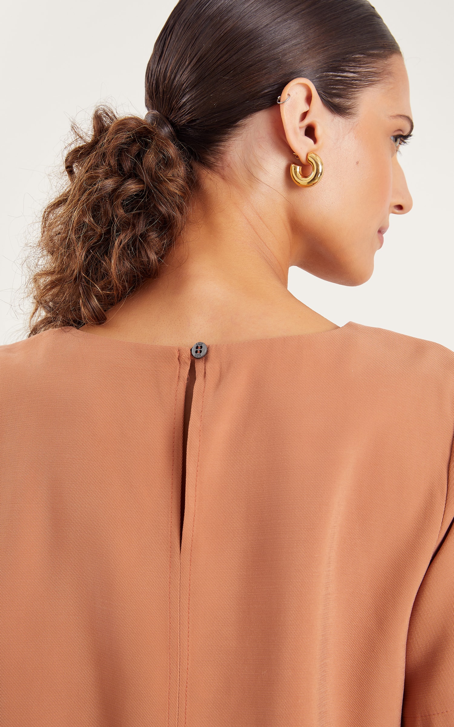Blusa Pureza Fraldada Amendoa