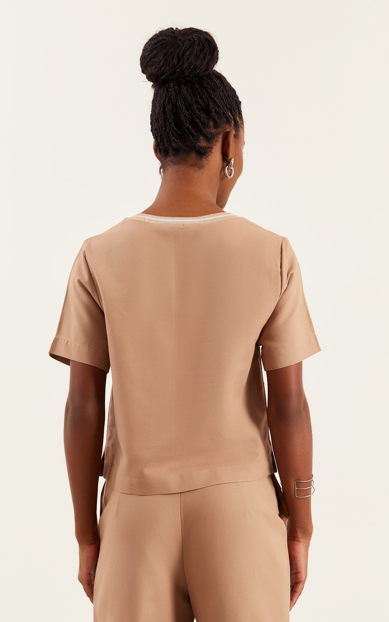 Blusa Retilinea Lake Caqui