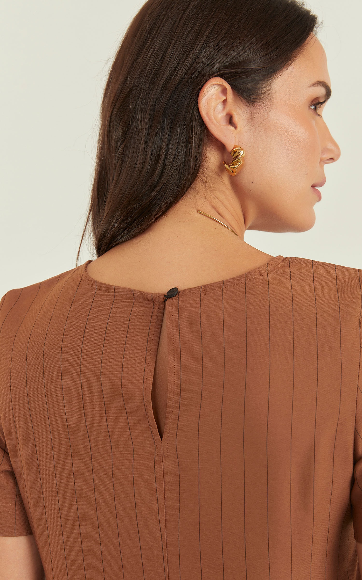 Blusa Risca de Giz Marrom