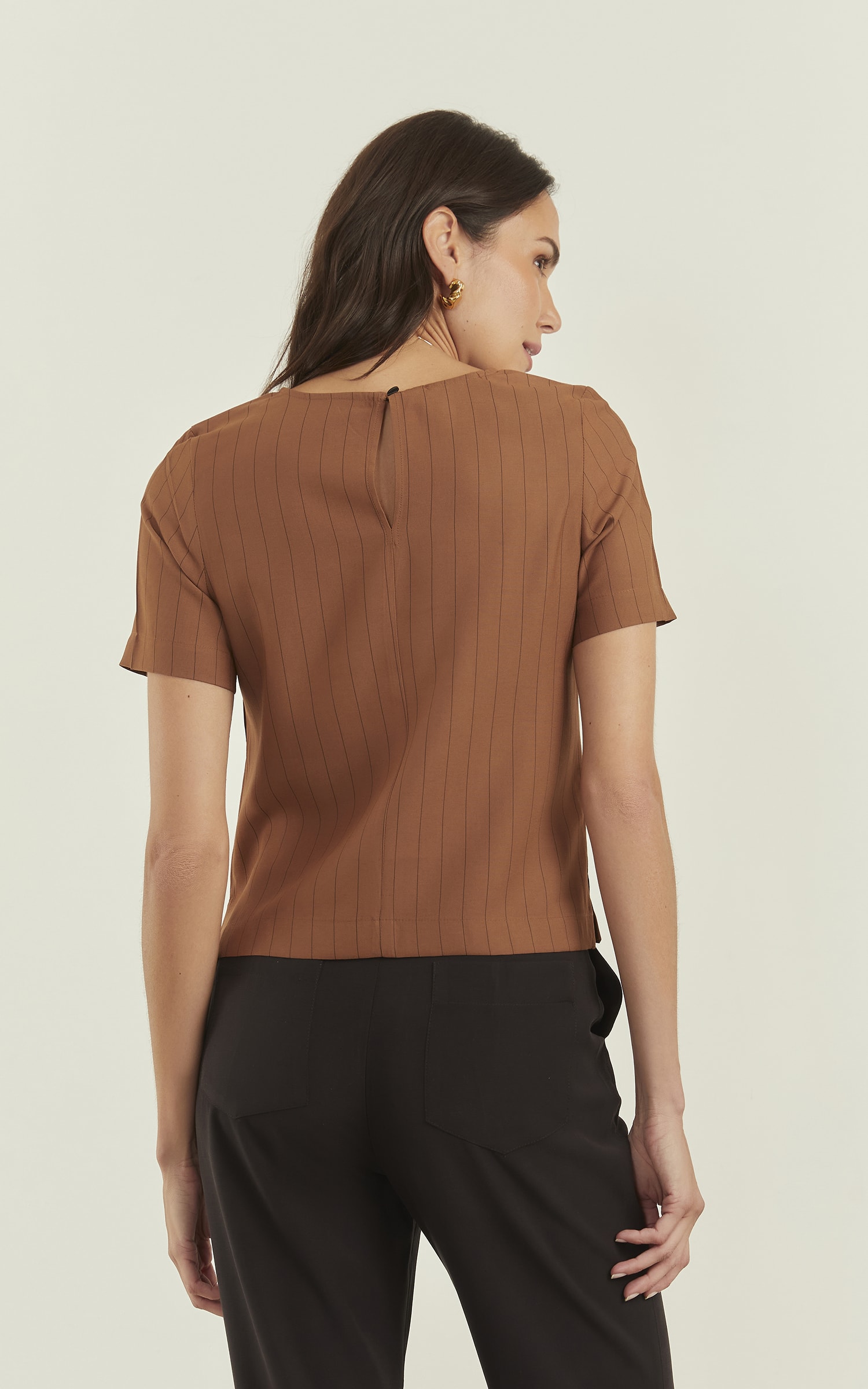 Blusa Risca de Giz Marrom