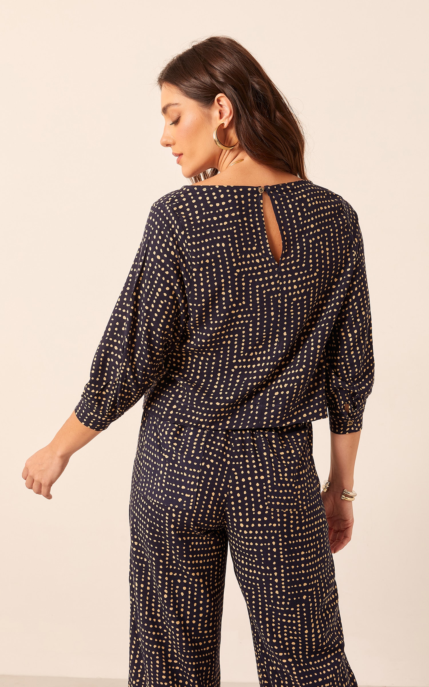 Blusa Sentir Decote Canoa Marinho