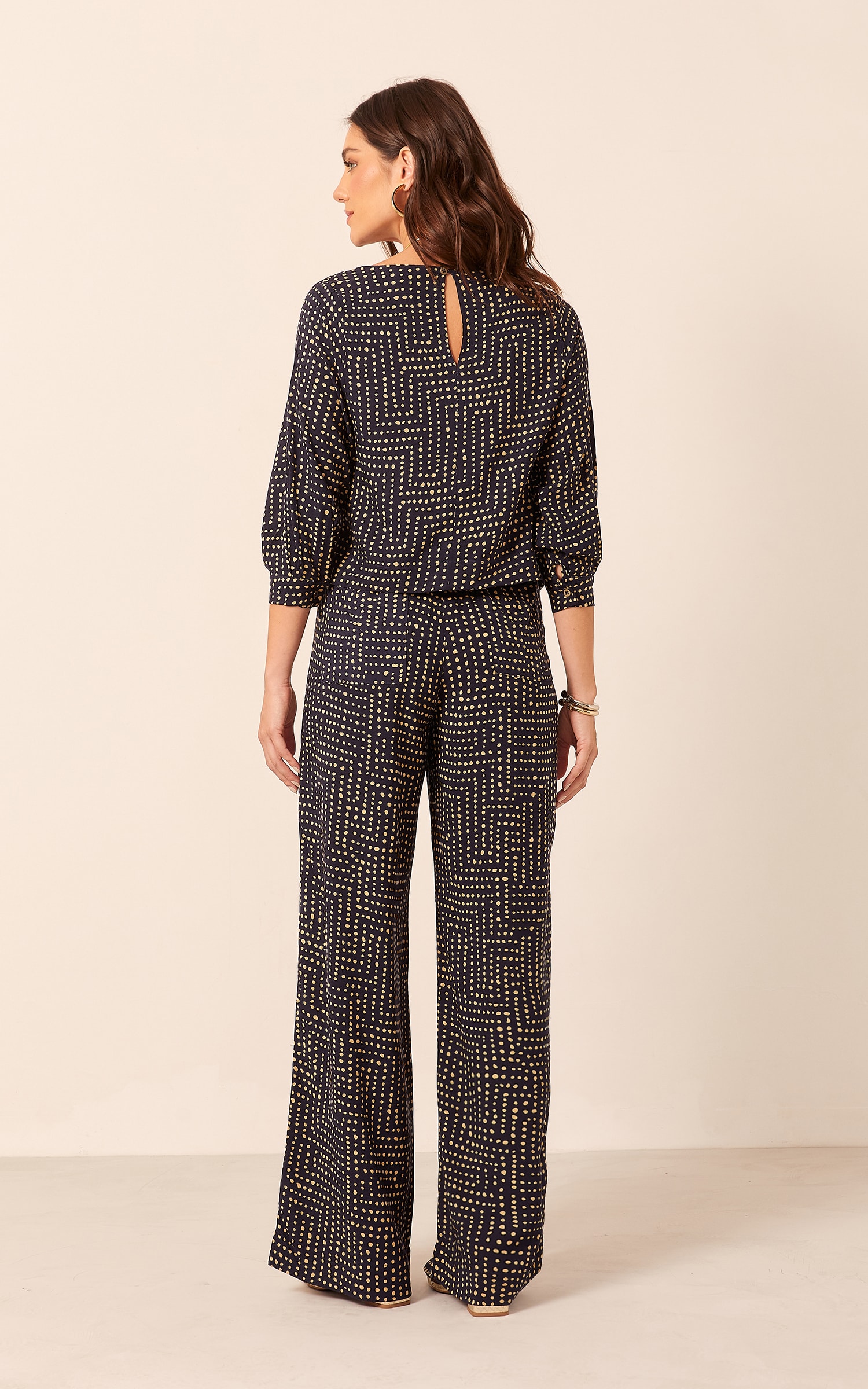 Blusa Sentir Decote Canoa Marinho