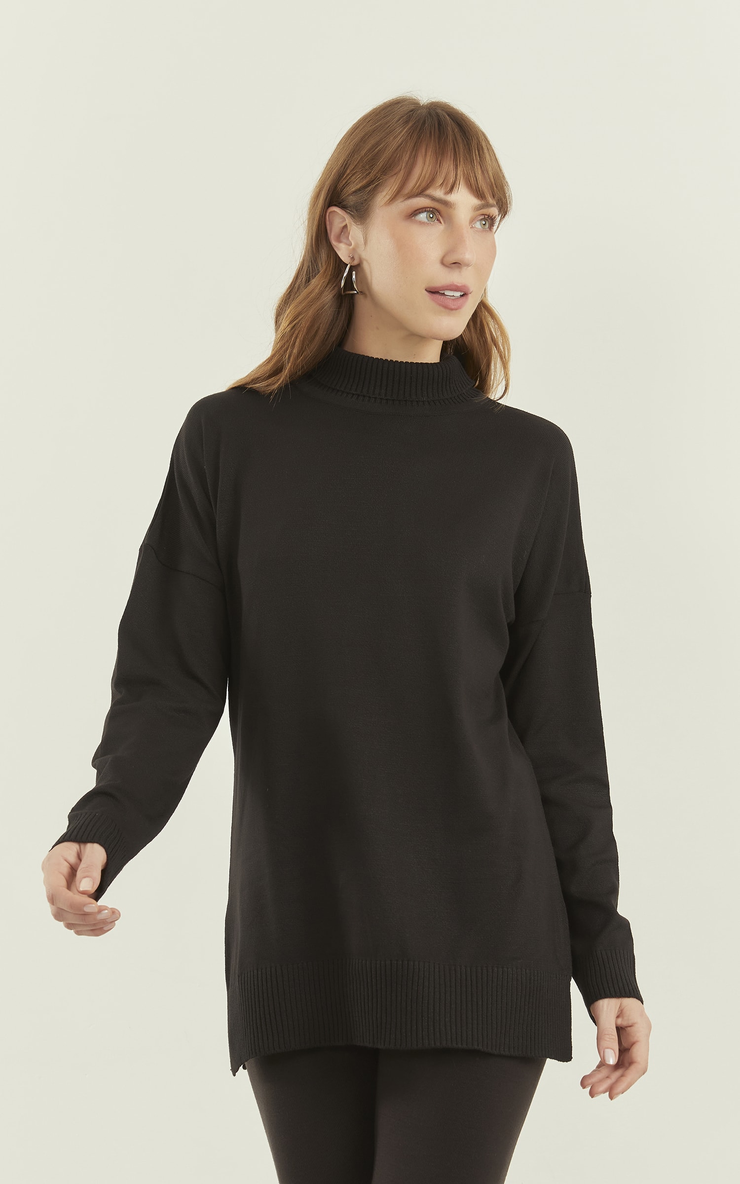 Blusa Tricot Alongada Preto