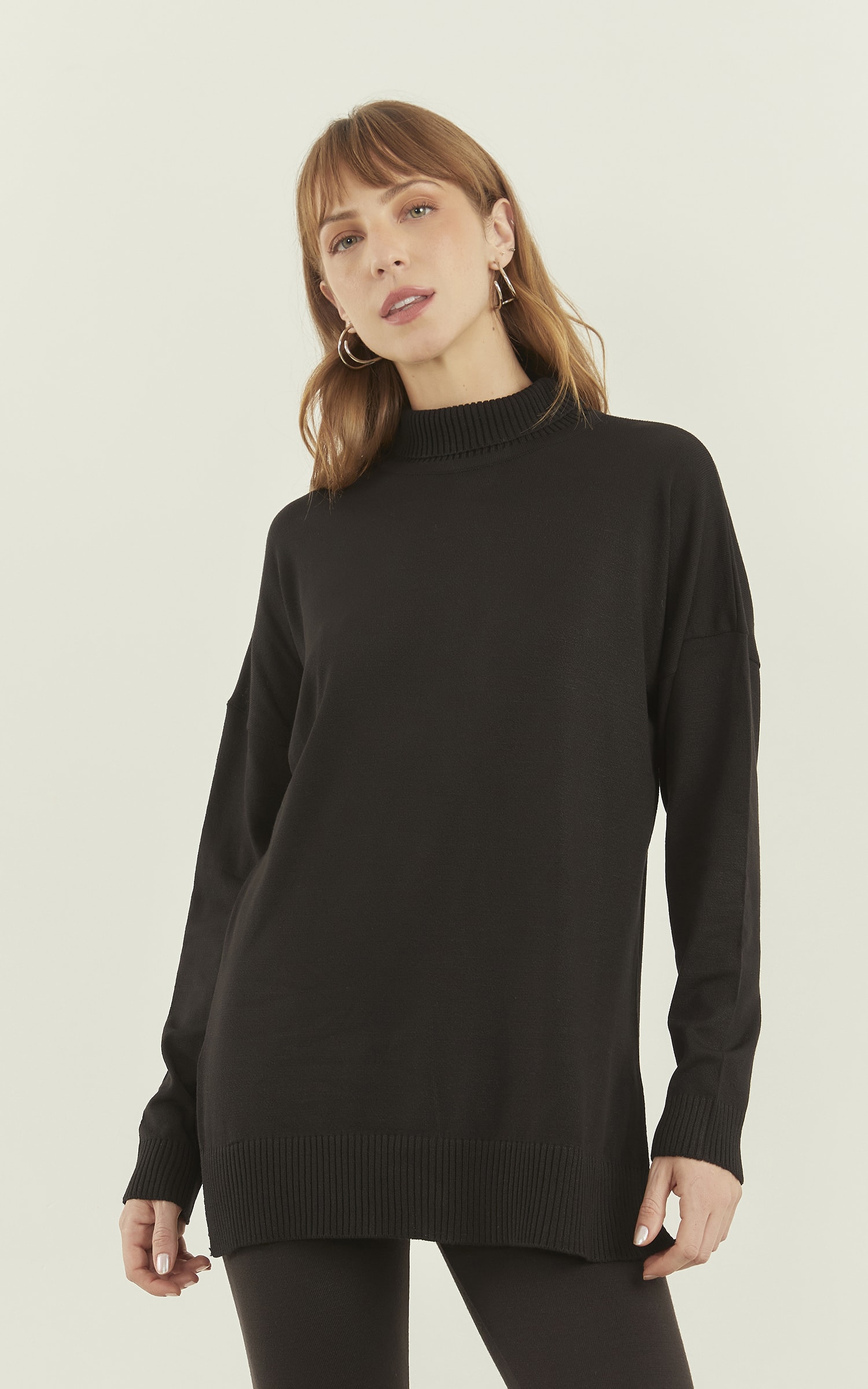 Blusa Tricot Alongada Preto