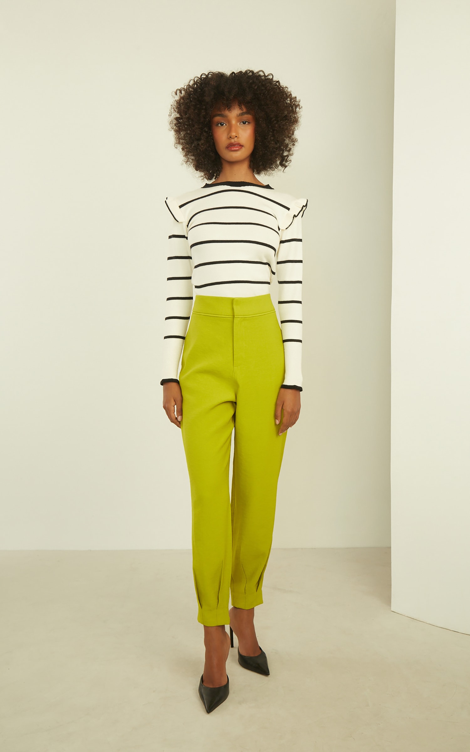 Blusa Tricot Babados Off White