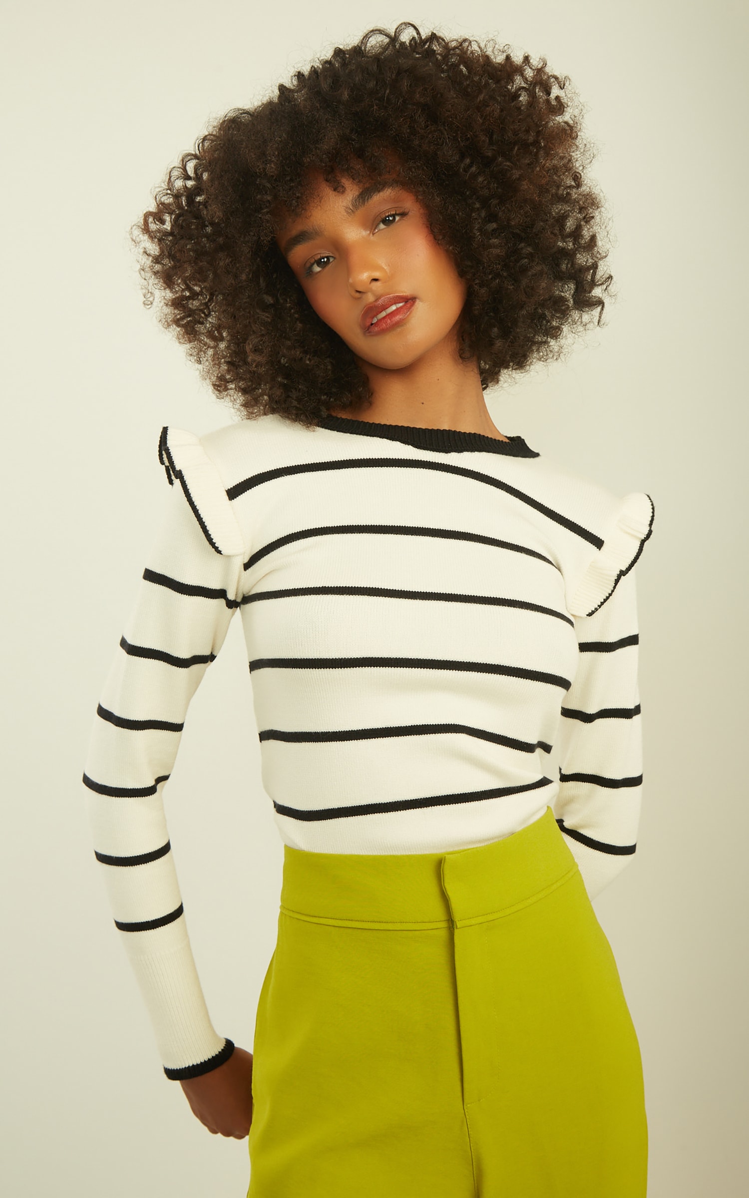 Blusa Tricot Babados Off White