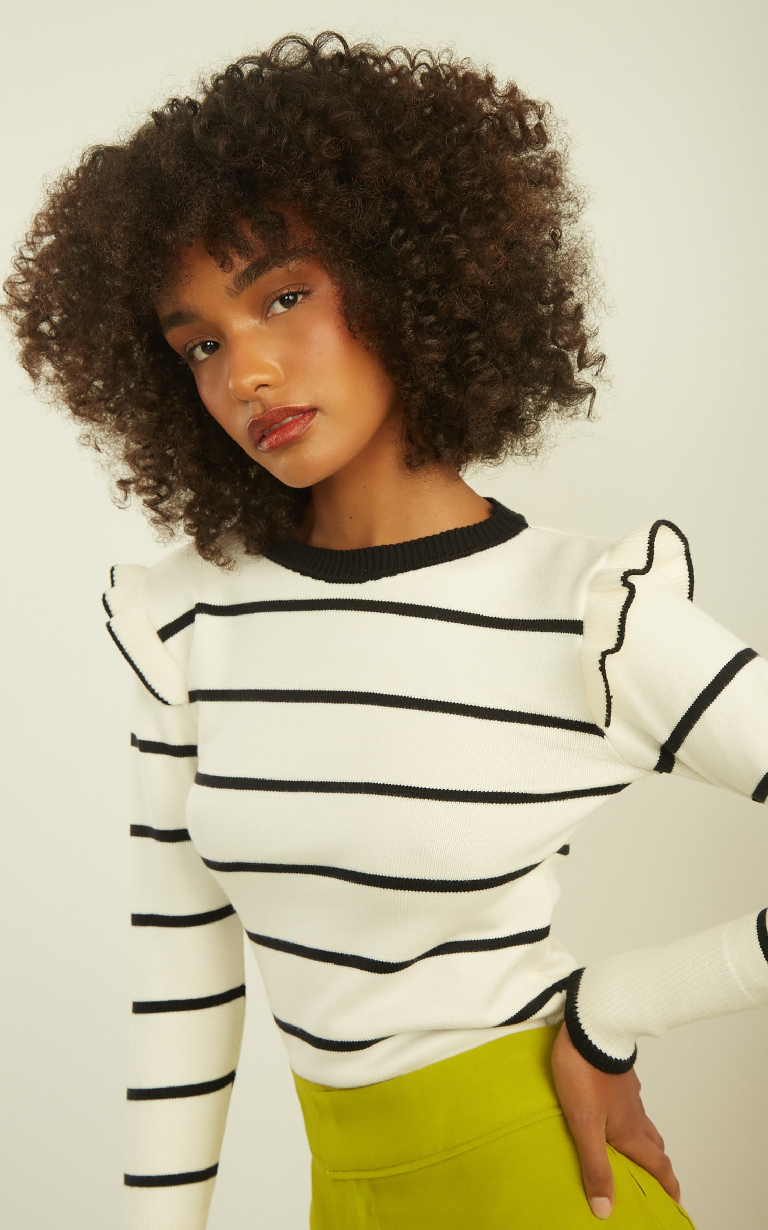 Blusa Tricot Babados Off White