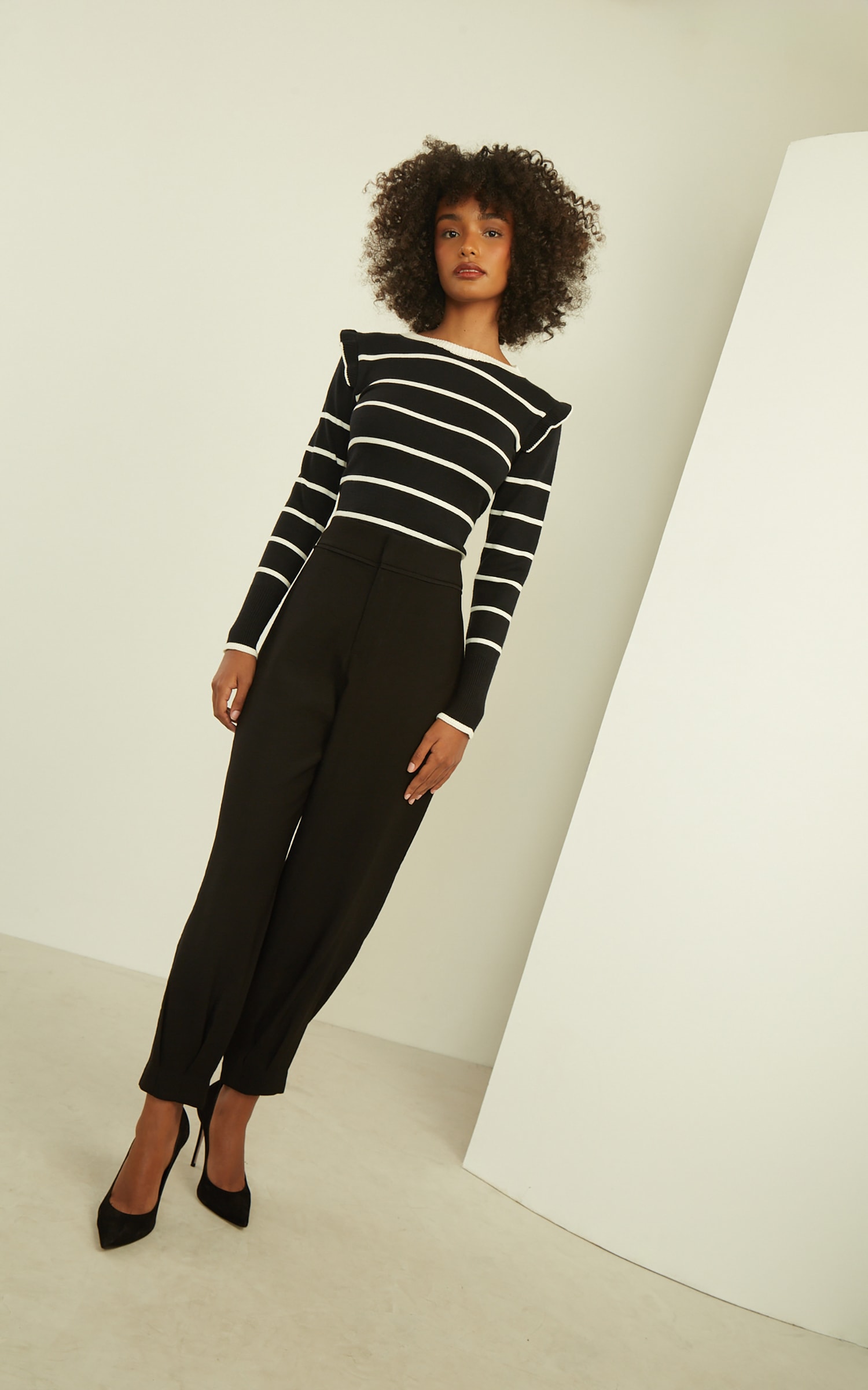 Blusa Tricot Babados Preto
