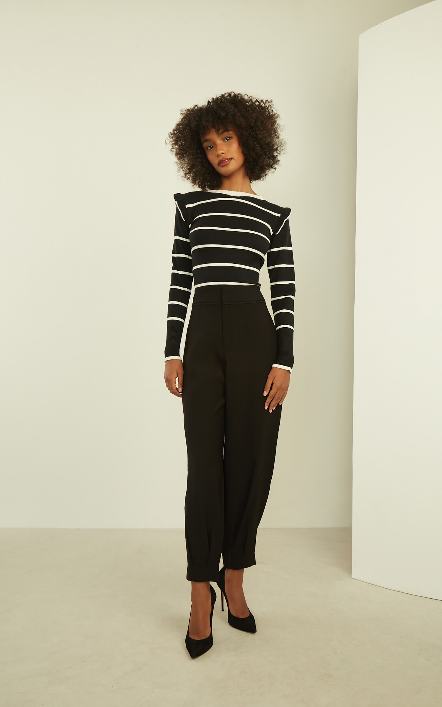 Blusa Tricot Babados Preto