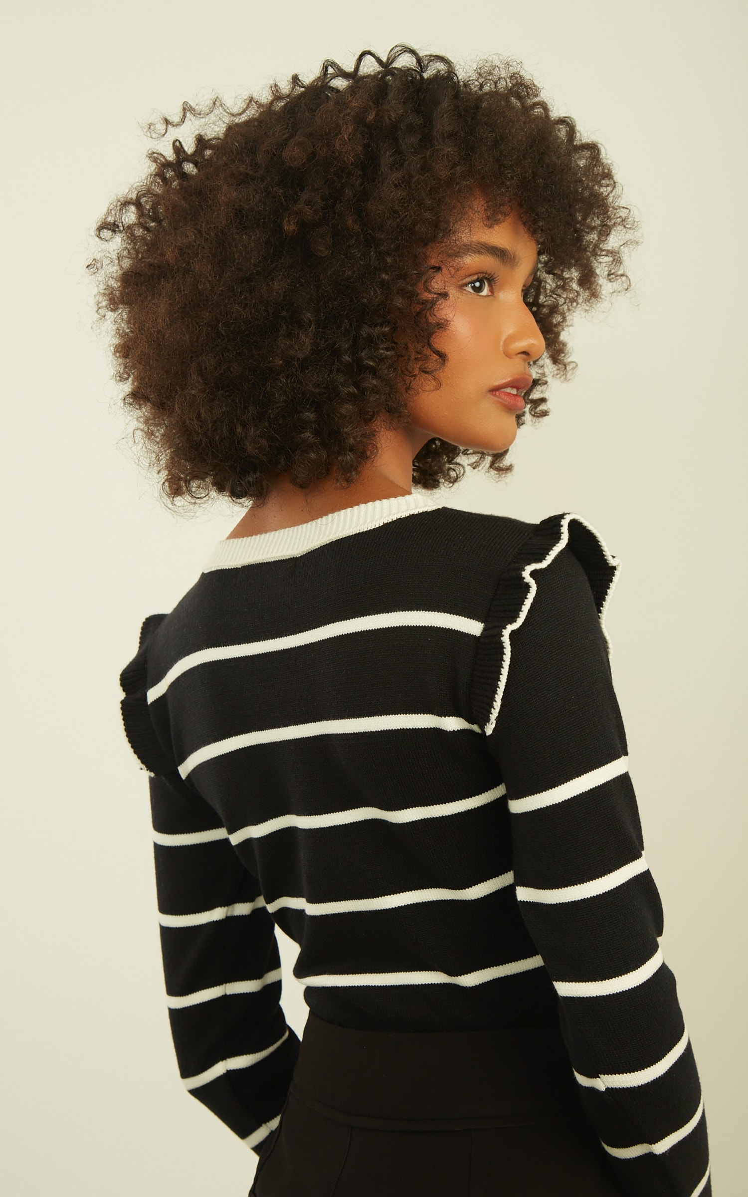 Blusa Tricot Babados Preto