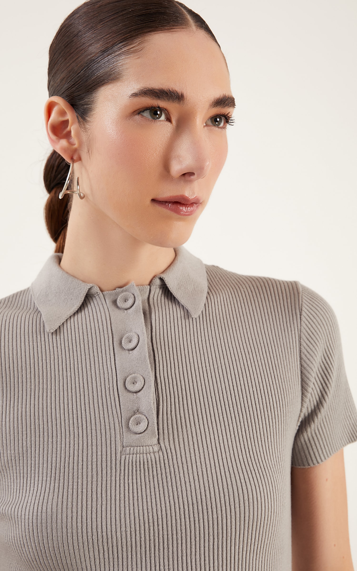 Blusa Tricot Botões Polo Cinza