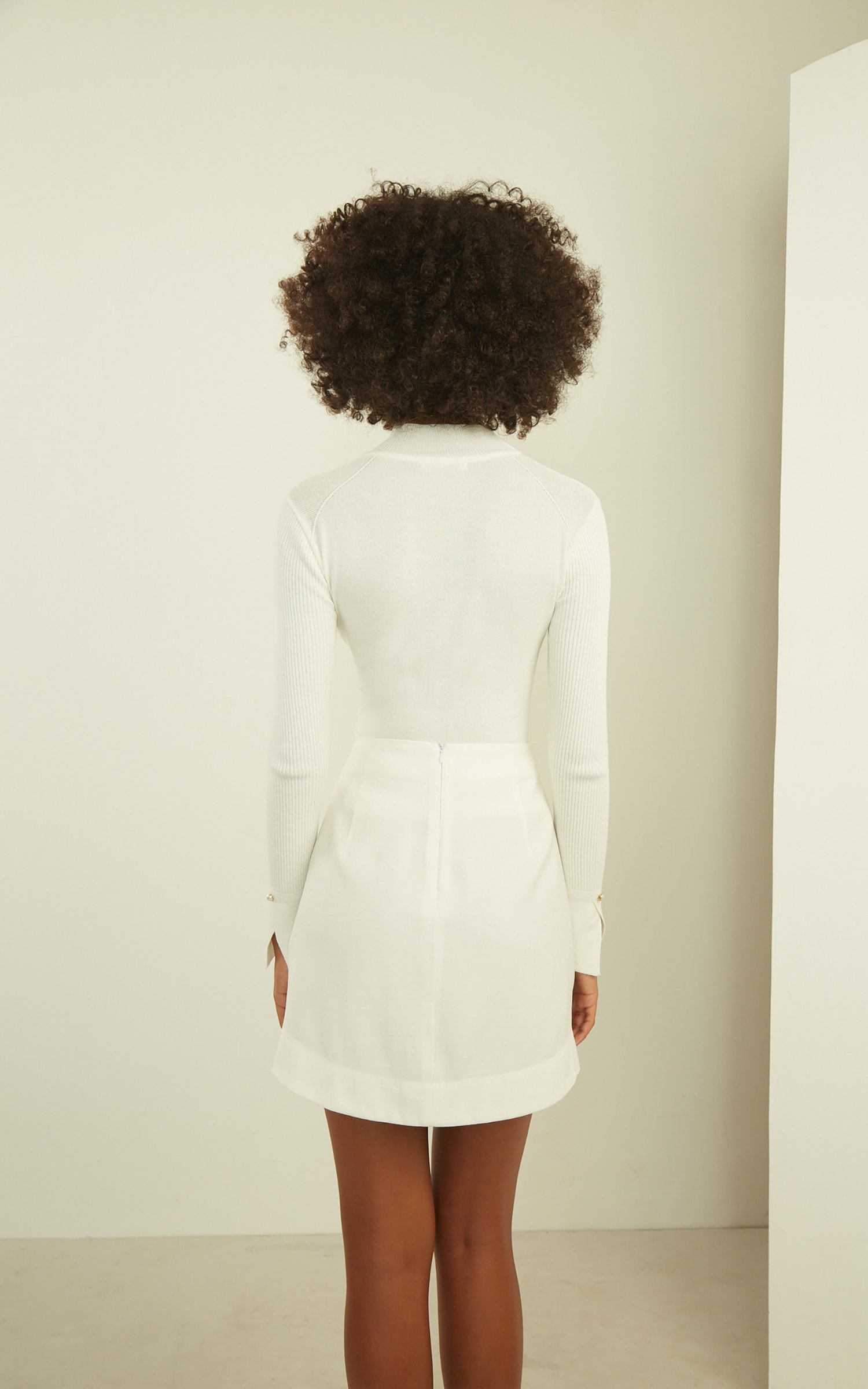 Blusa Tricot Detalhe Pérola Off White
