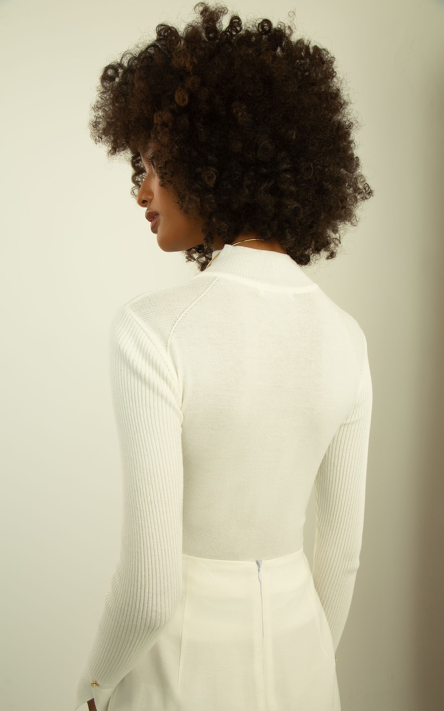 Blusa Tricot Detalhe Pérola Off White