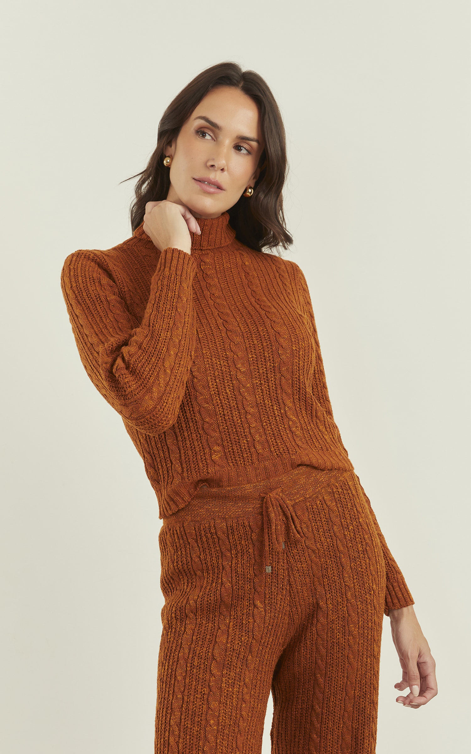 Blusa Tricot Gola Trançada Caramelo